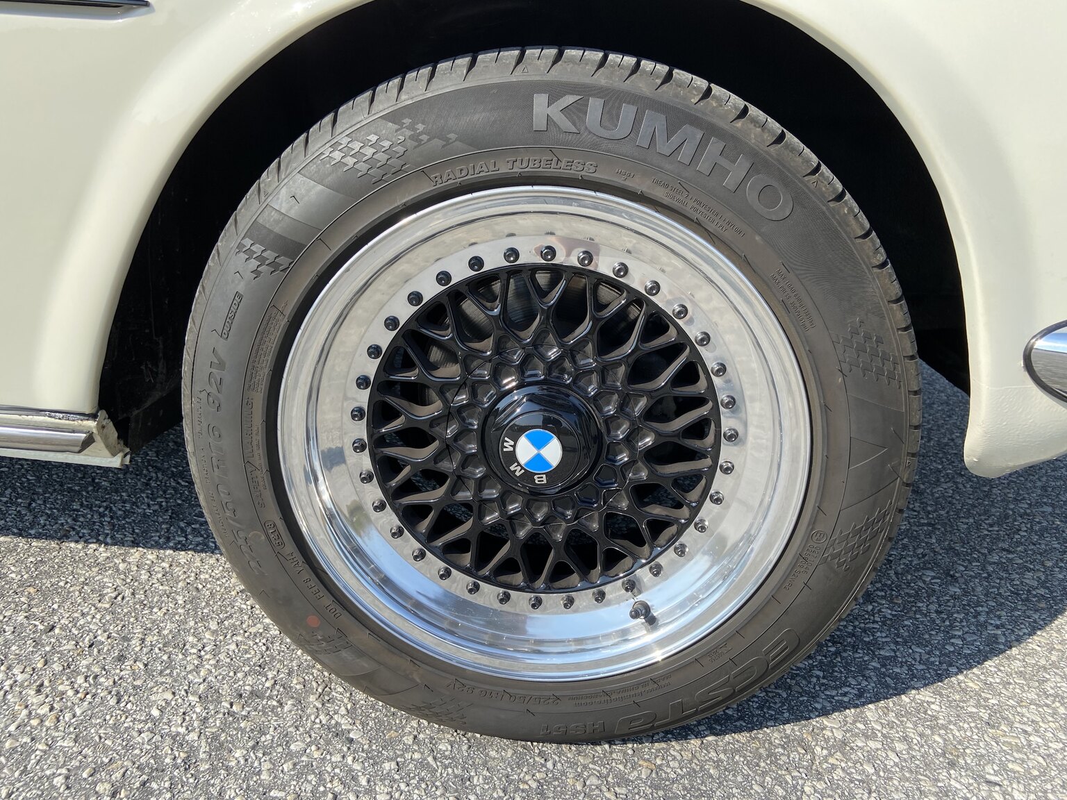 Exteriörbild på 1971 BMW 2800 CS