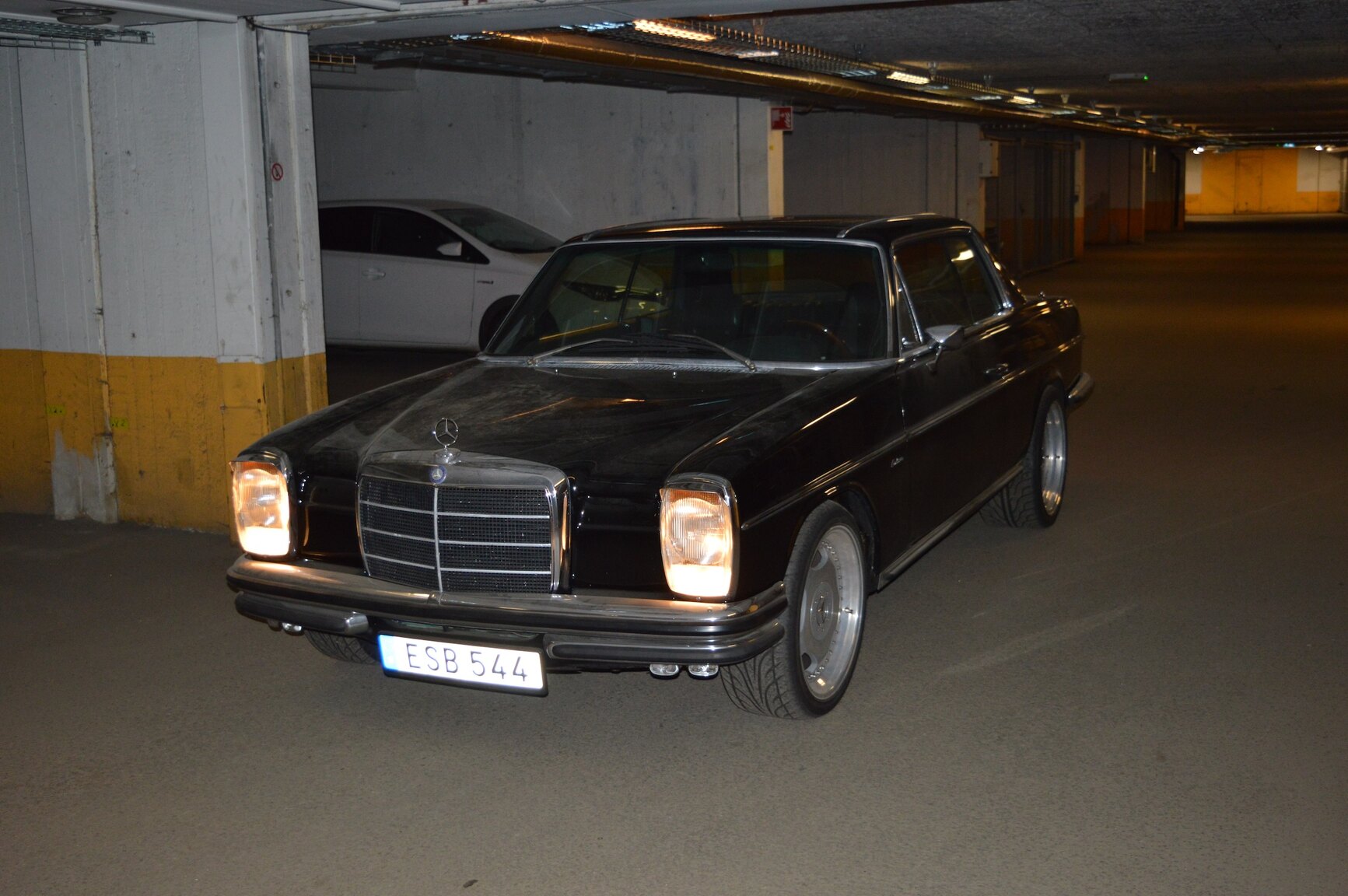 Exteriörbild på 1969 Mercedes-Benz 250 C "Lorinser"