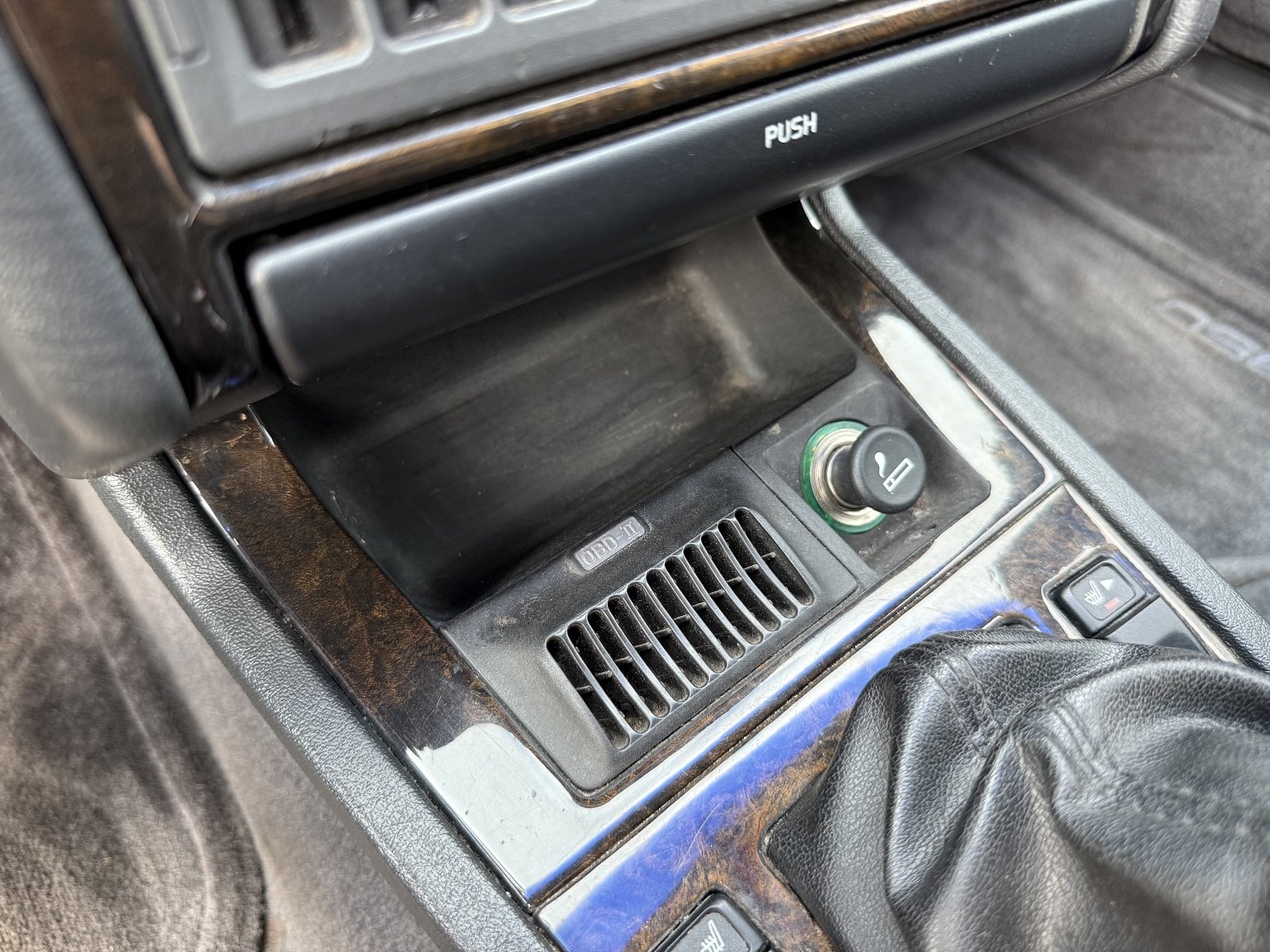 Interior image of 1996 Volvo 850 R "T-Röd"