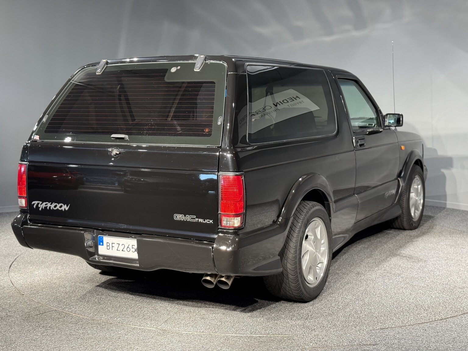 Exterior image of 1992 GMC Typhoon 