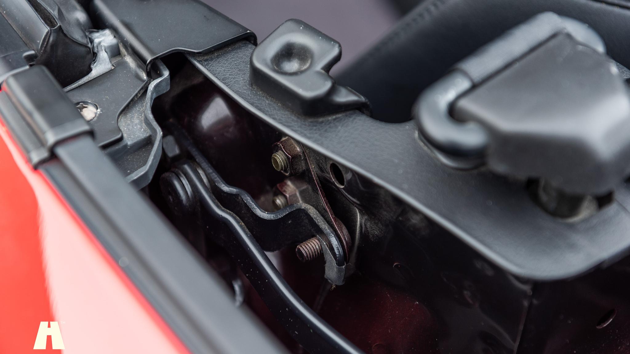 Innenraumfoto von 1997 Mazda MX-5 (33)