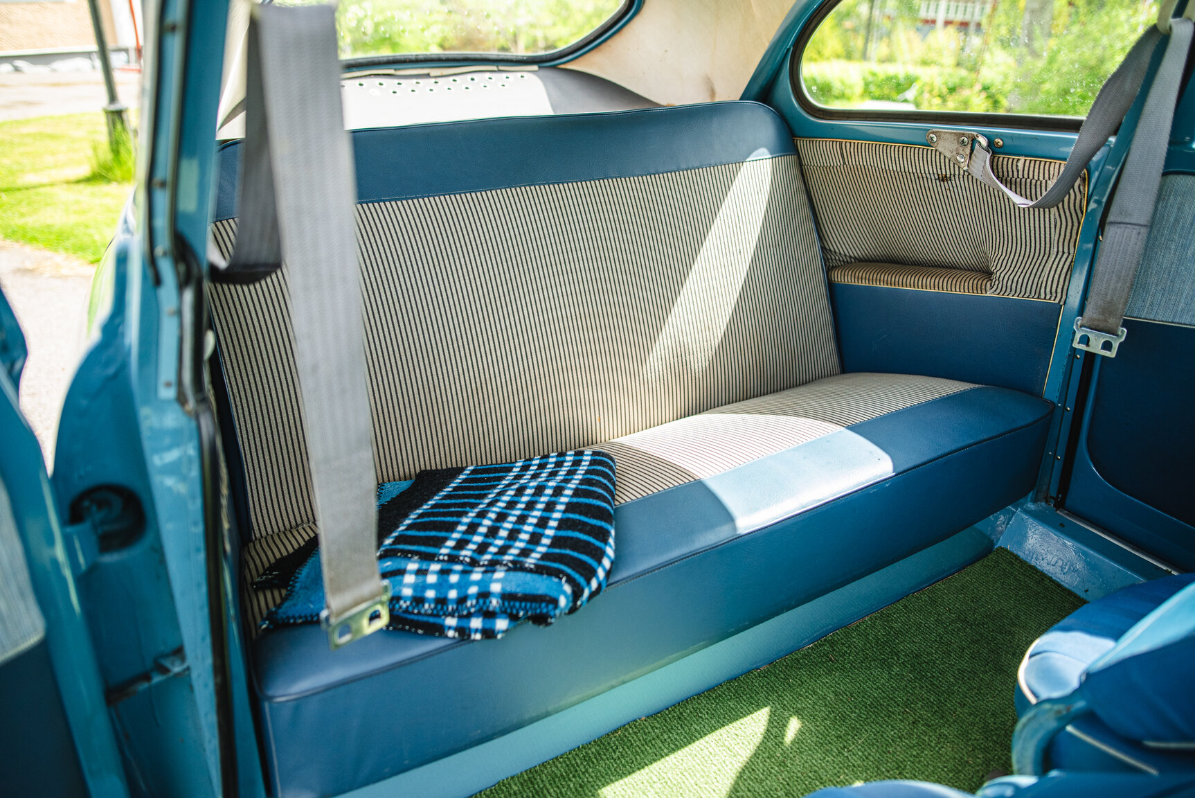 Interior image of 1959 SAAB 93B De Luxe