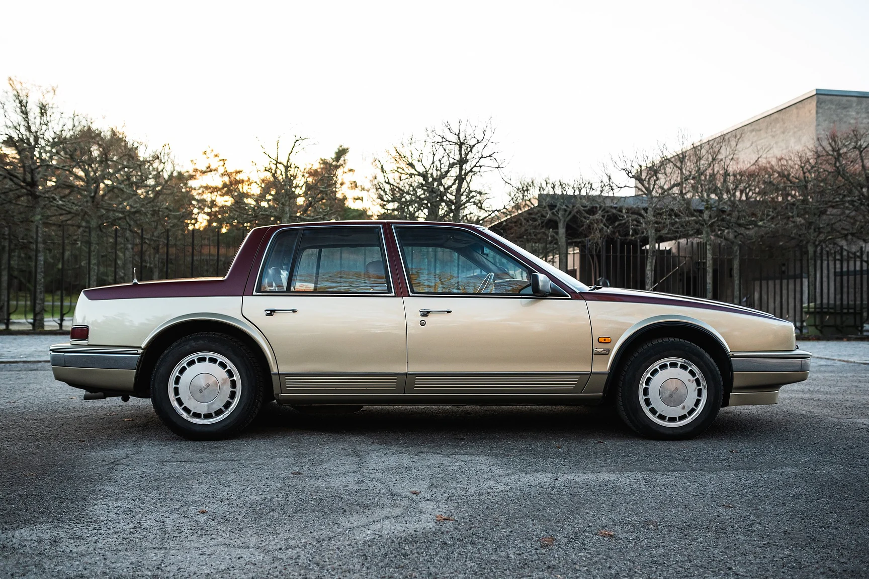 Exterior image of 1989 Cadillac Seville (6)