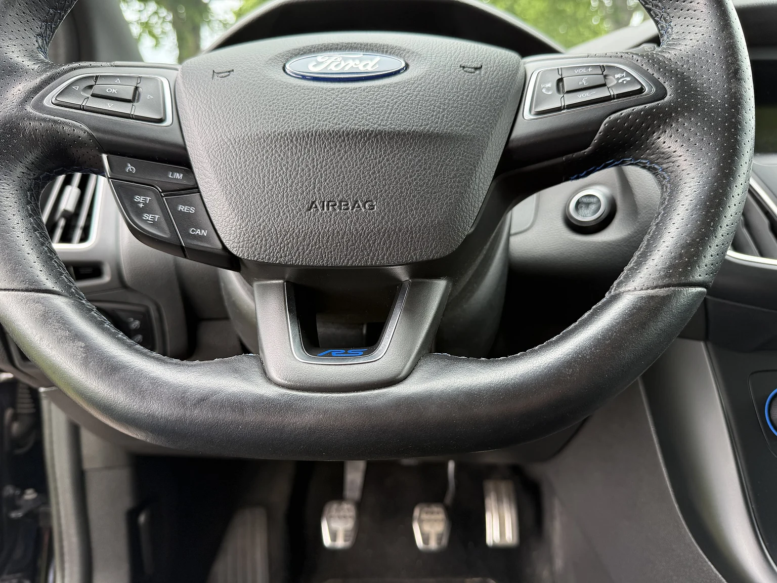 Interior image of 2016 Ford Focus RS (20)