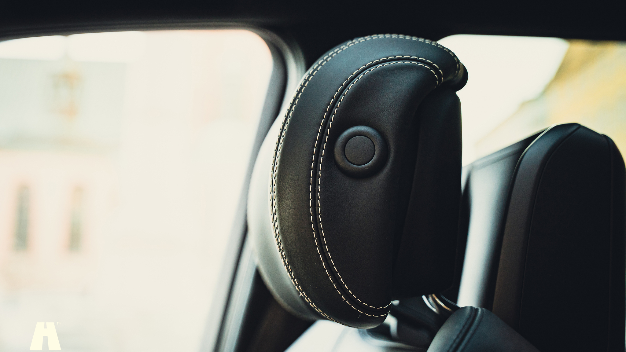 Innenraumfoto von 2017 Mercedes-Benz GLS 63 AMG (59)