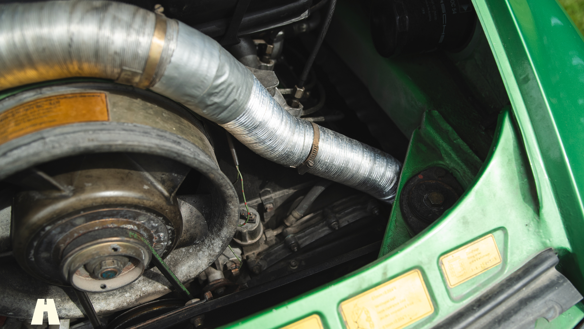 Image of 1976 Porsche 911 Targa mechanics