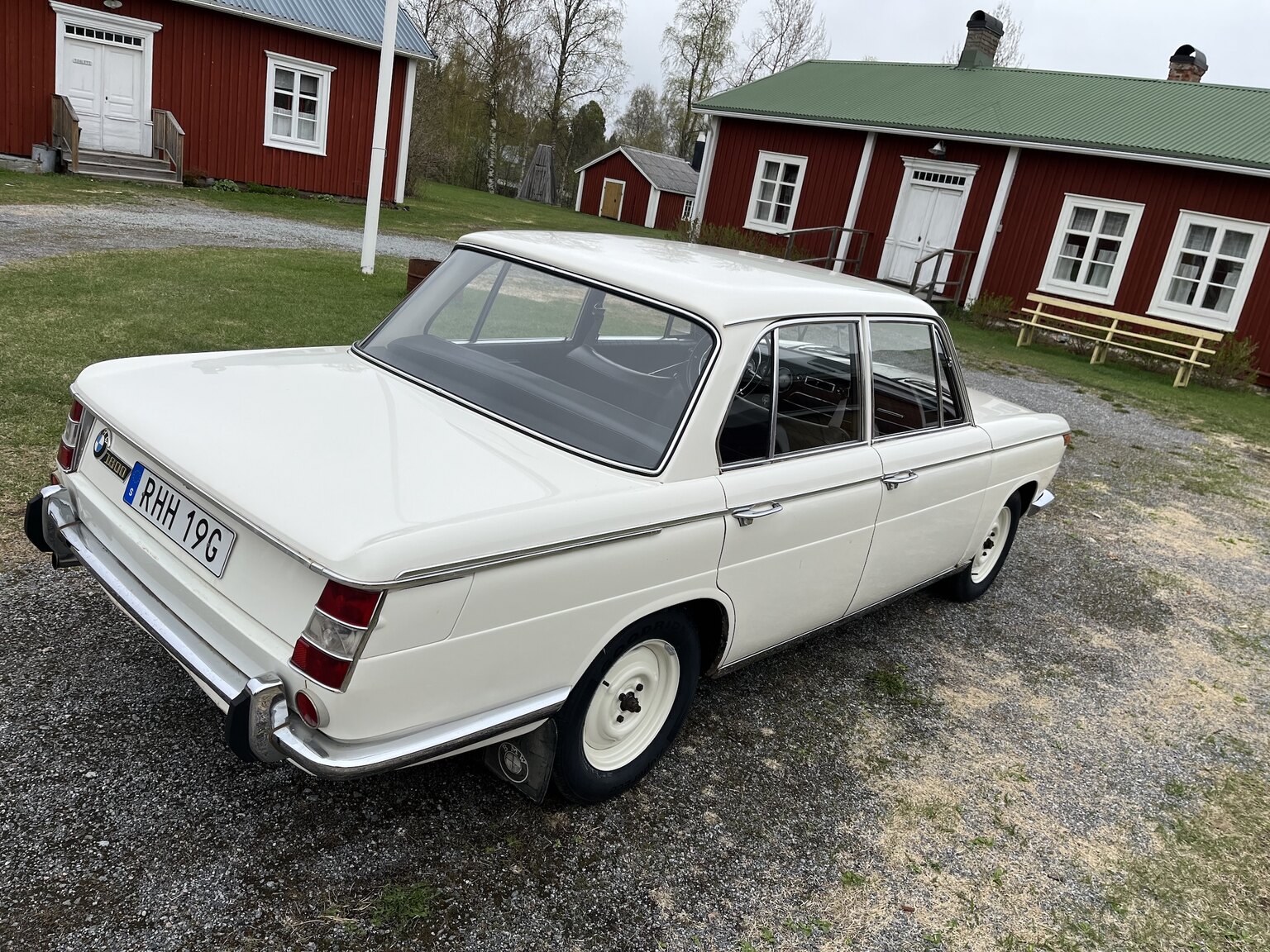 Exterior image of 1965 BMW 1800