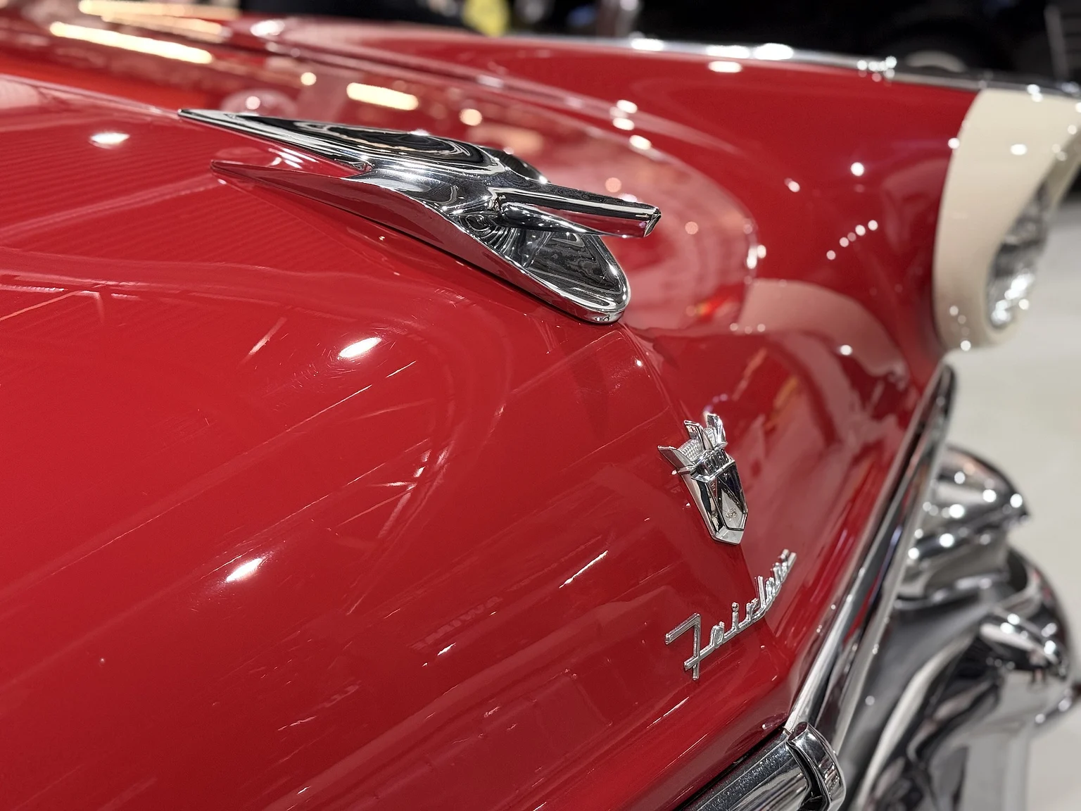 Aussenfoto 1956 Ford Fairlane Sunliner V8 5.1 (84)