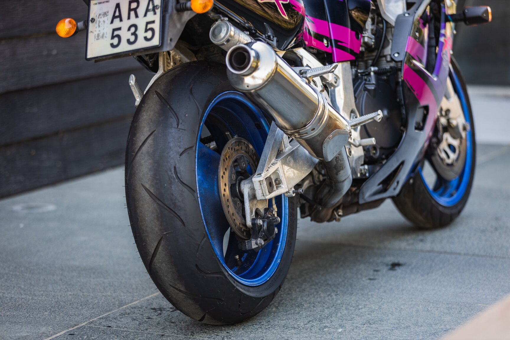 Exteriörbild på 1994 Suzuki GSX-R750 (7)