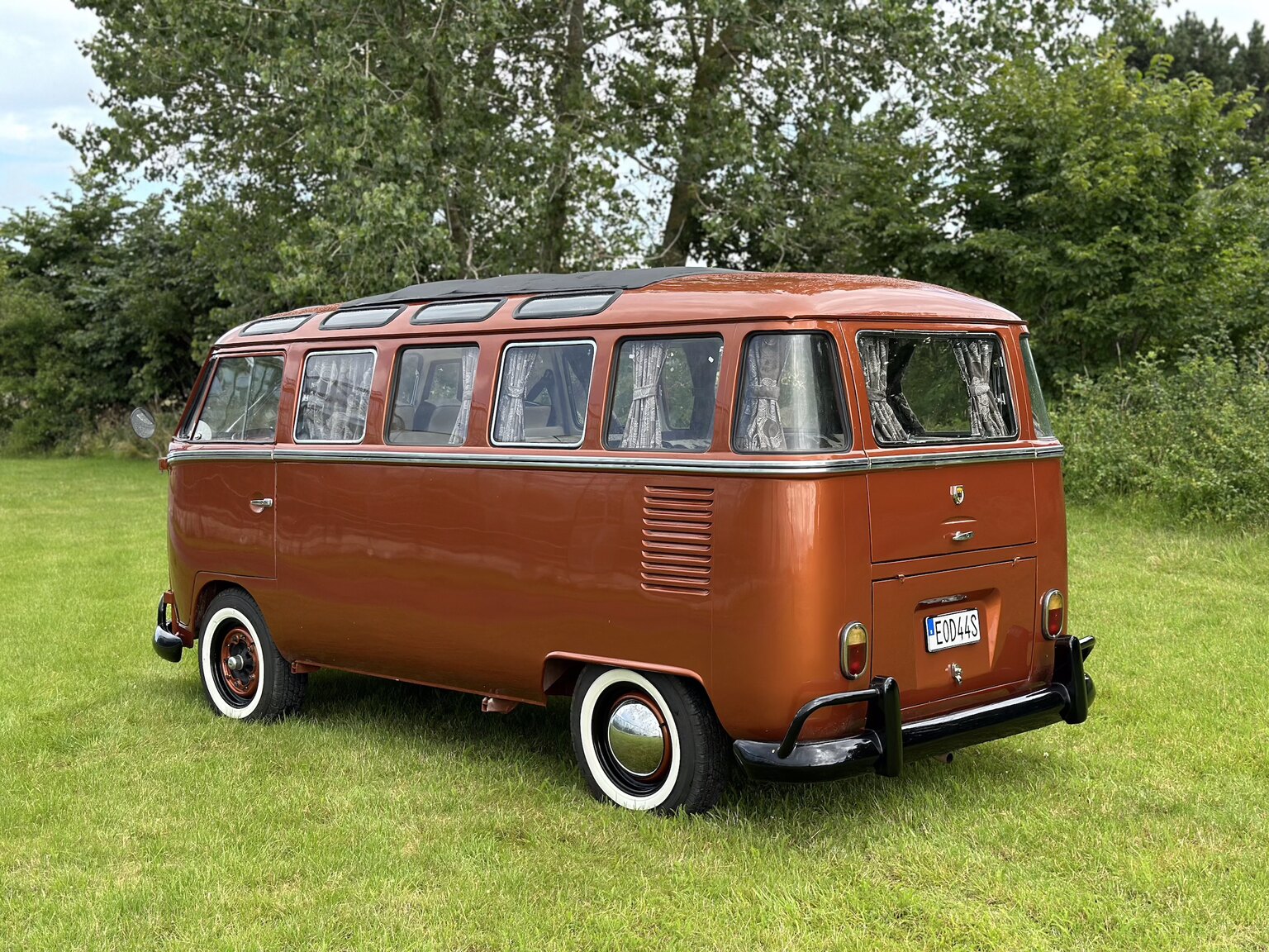 Exterior image of 1970 Volkswagen T1