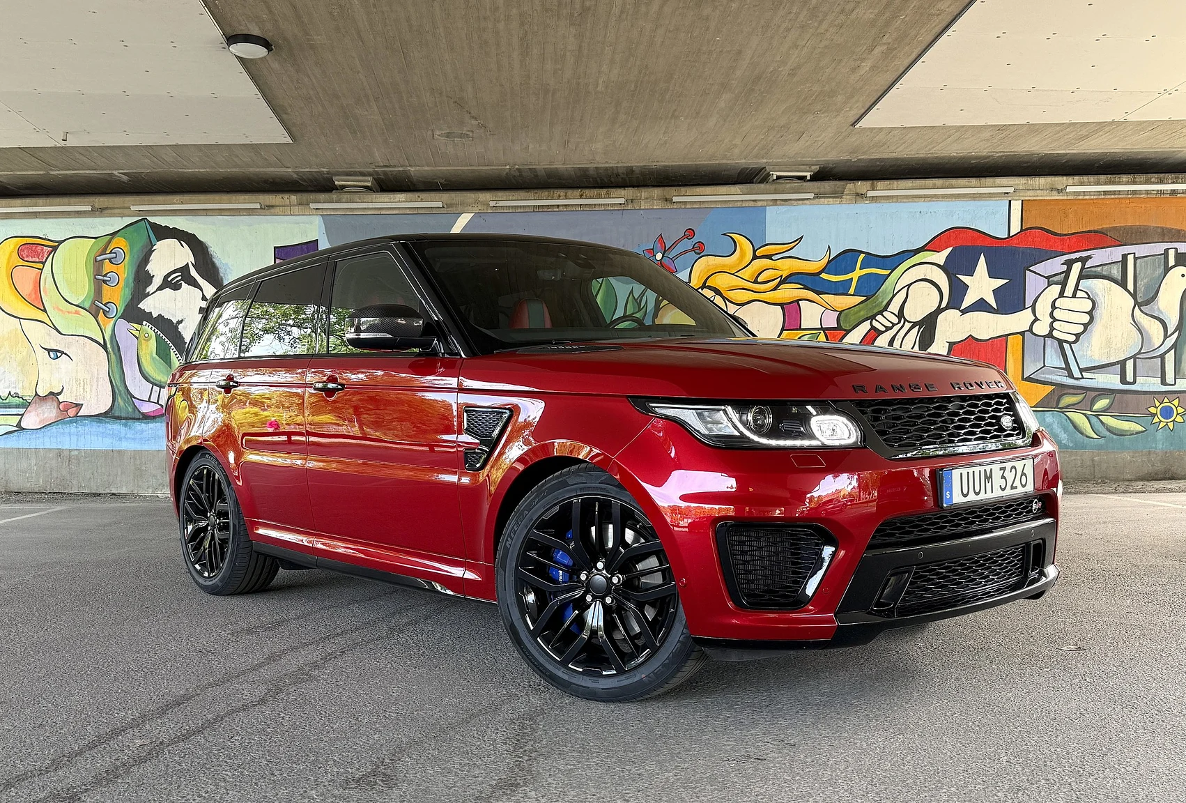 Exteriörbild på 2017 Range Rover Sport SVR (1)