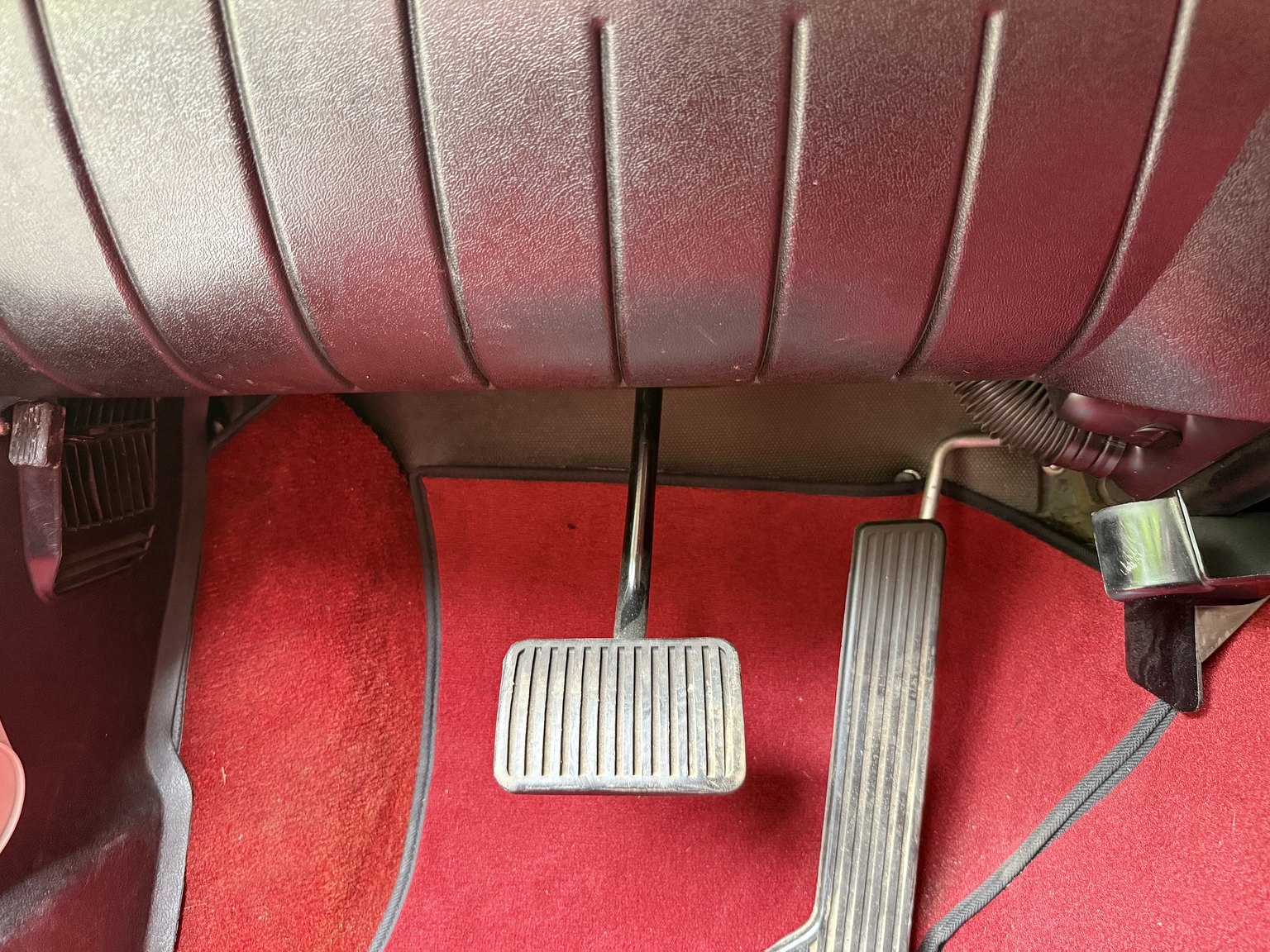 Interior image of 1970 Volvo 142 Automatic