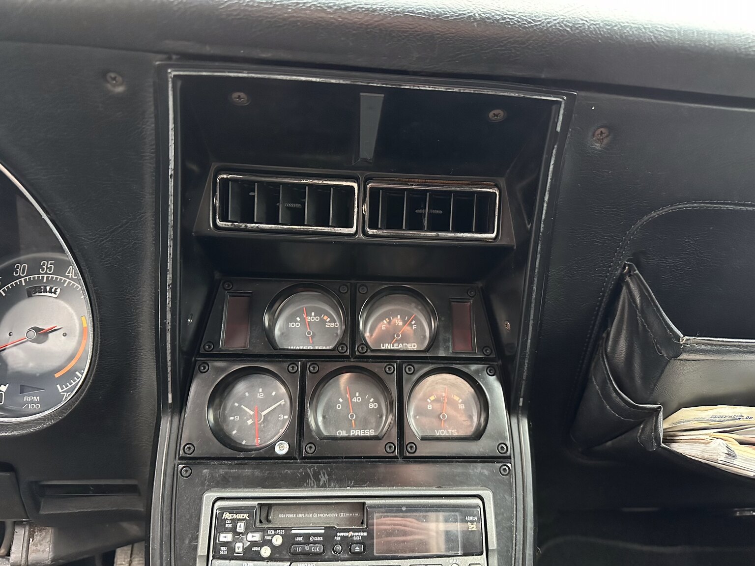 Interior image of 1977 Chevrolet Corvette