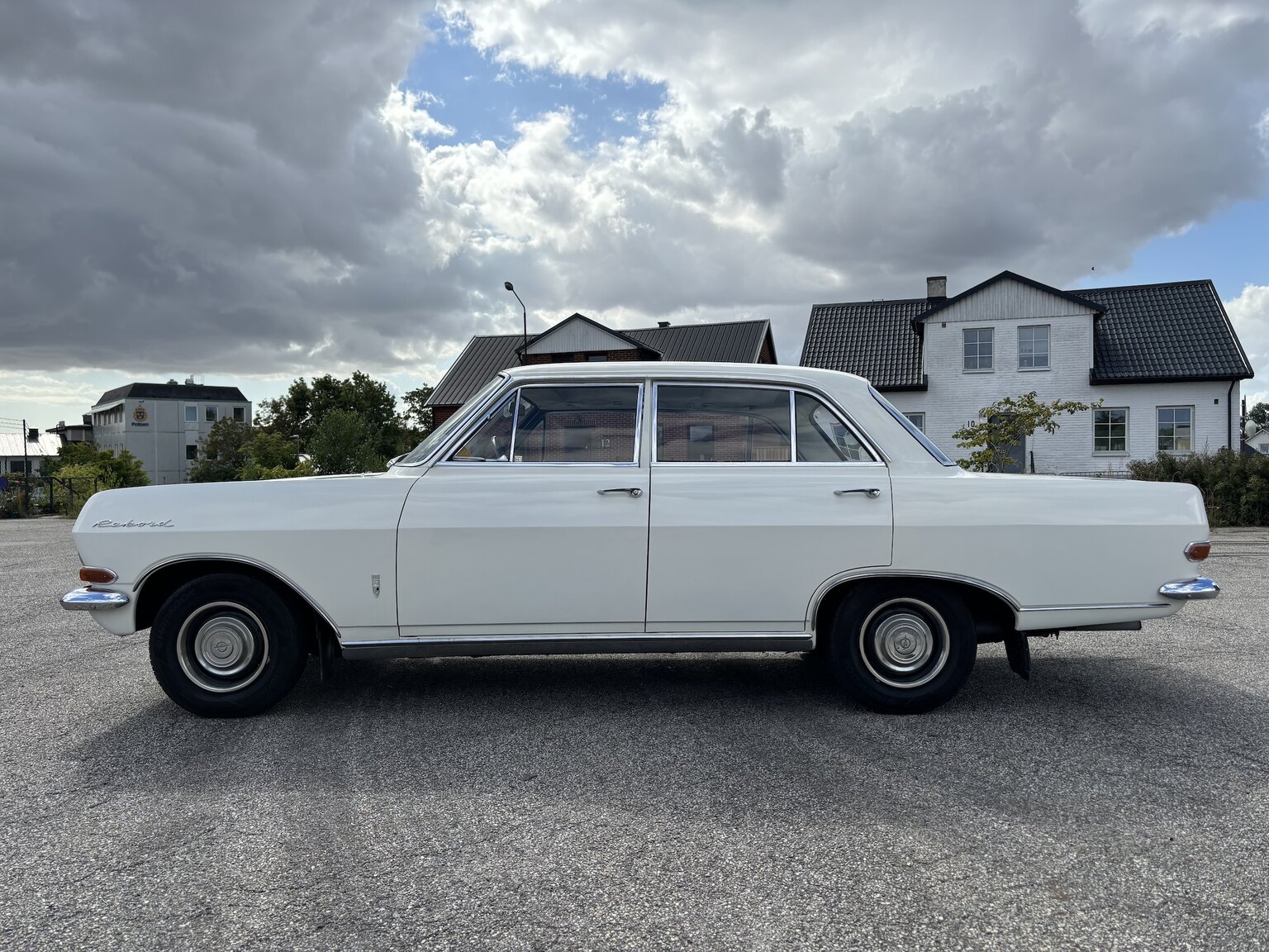 Exteriörbild på 1965 Opel Record Deluxe