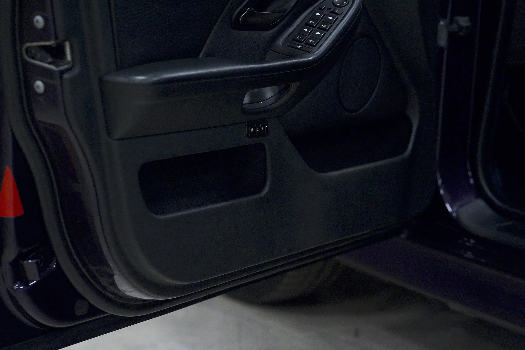 Interiörbild 2002 BMW M5 E39 (6)