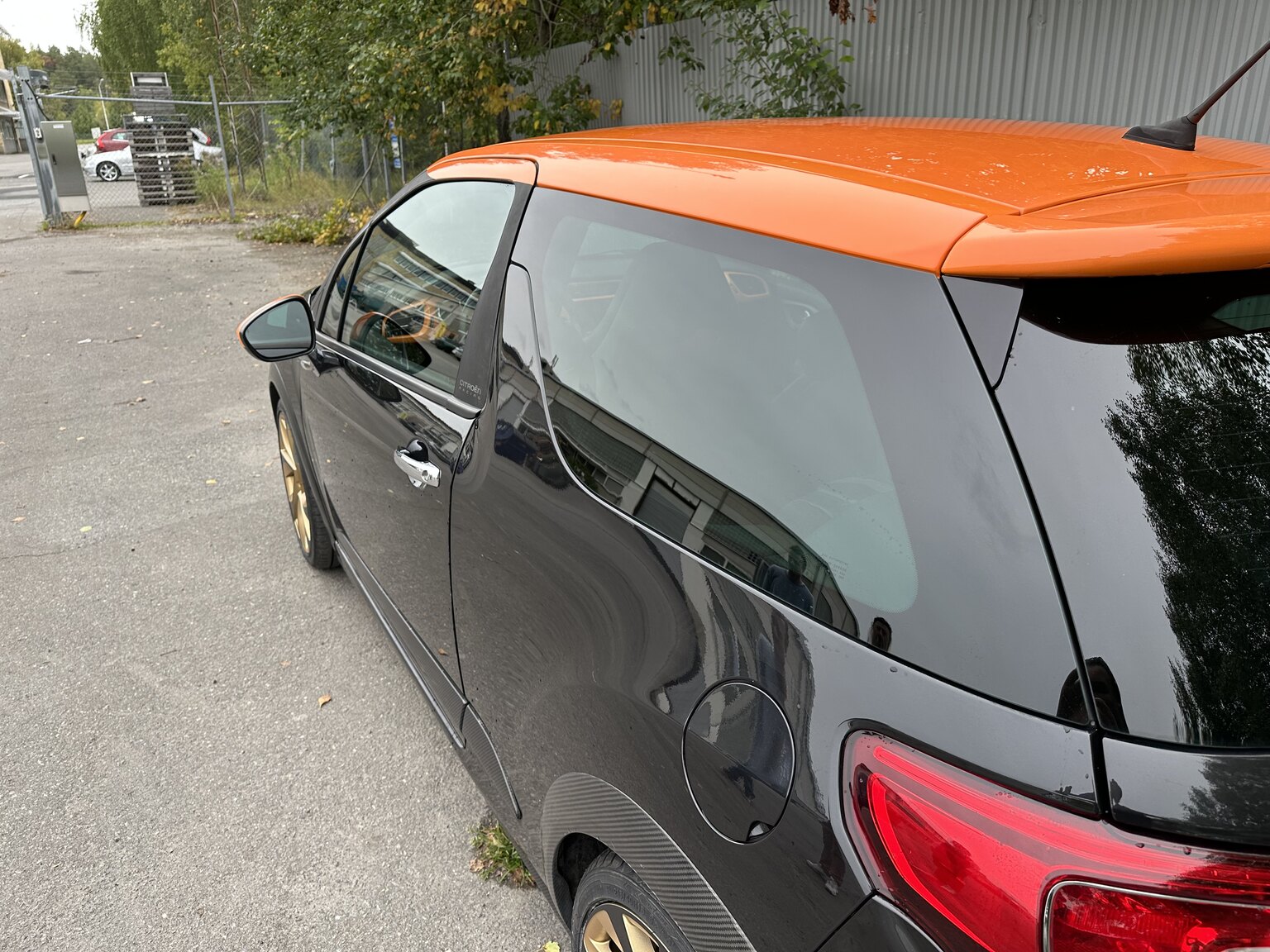 Exterior image of 2012 Citroen DS3 Racing  (22)