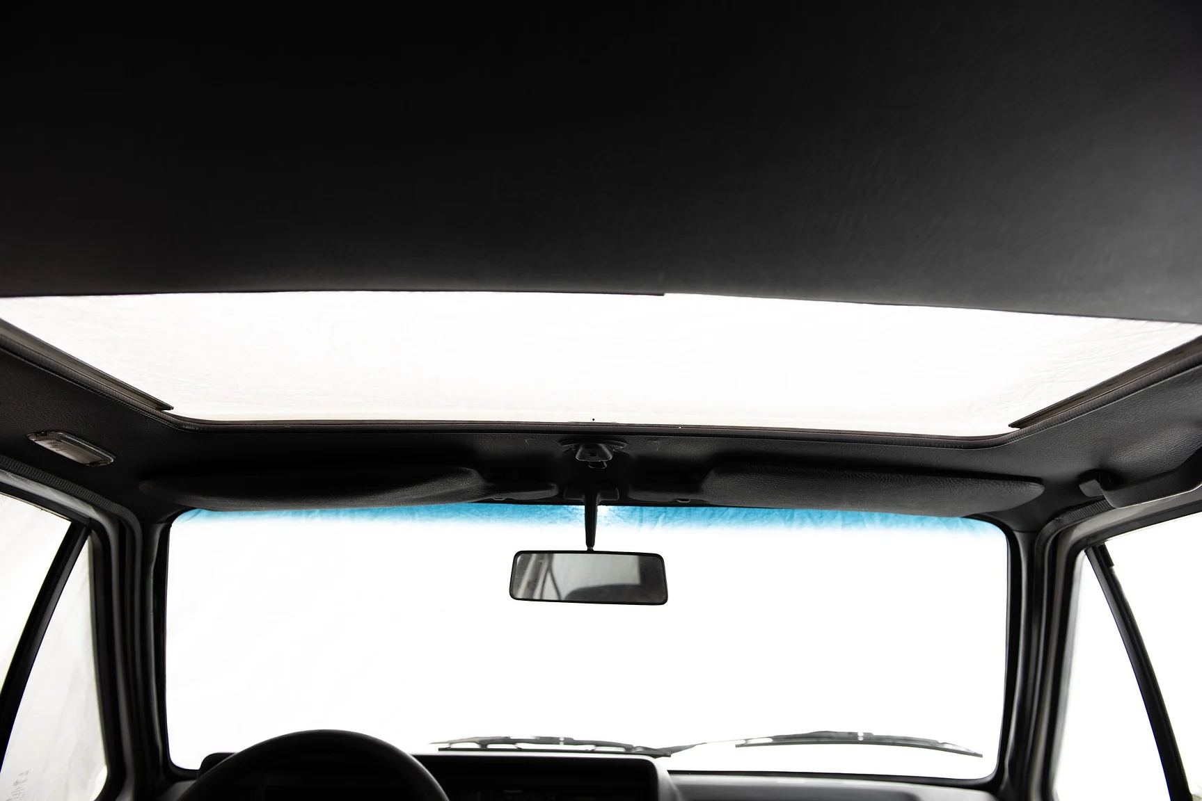 Innenraumfoto von 1984 Volkswagen Golf GTI "Special" (44)