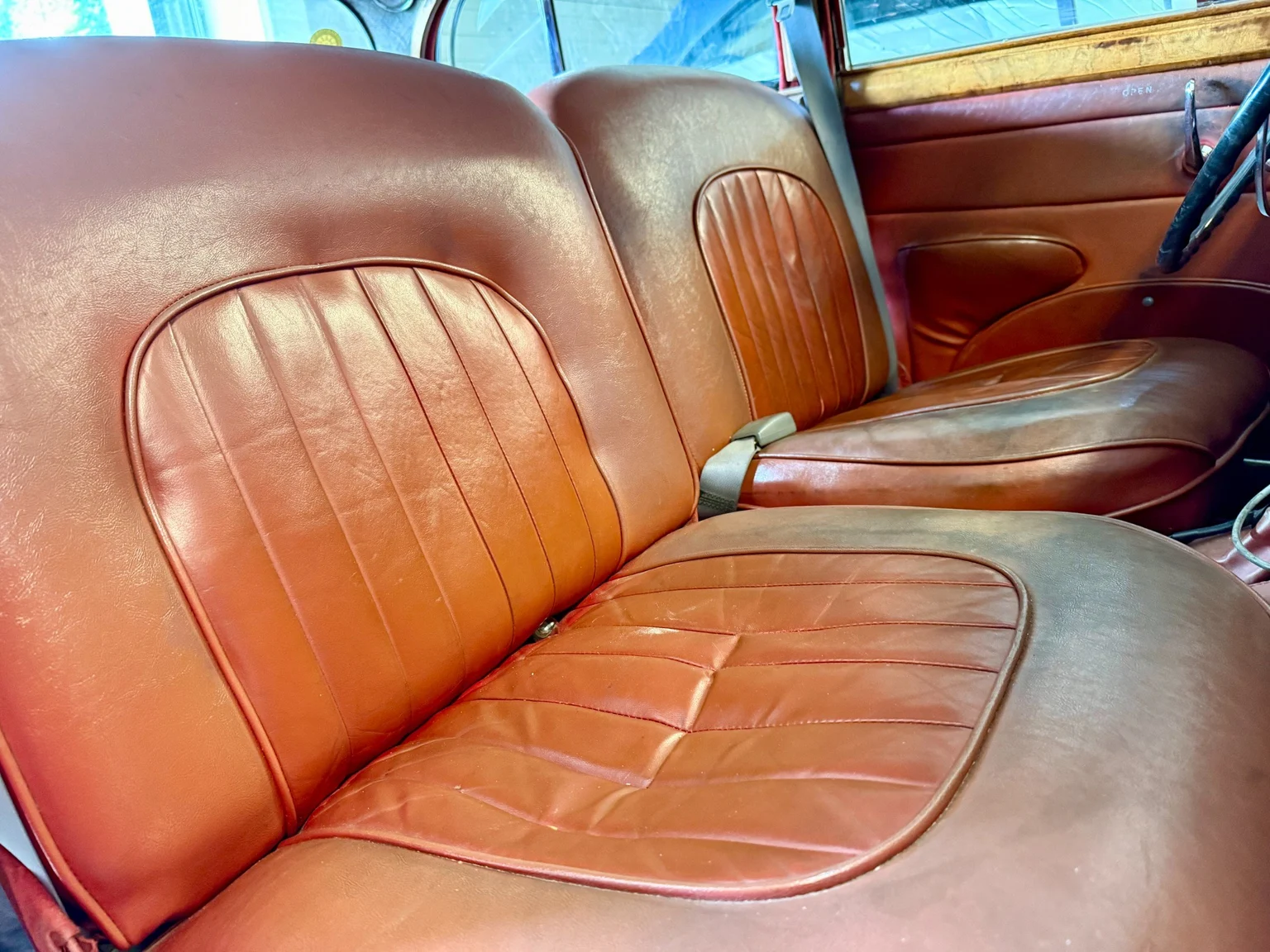 Interiörbild 1961 Jaguar Mark 2 (21)