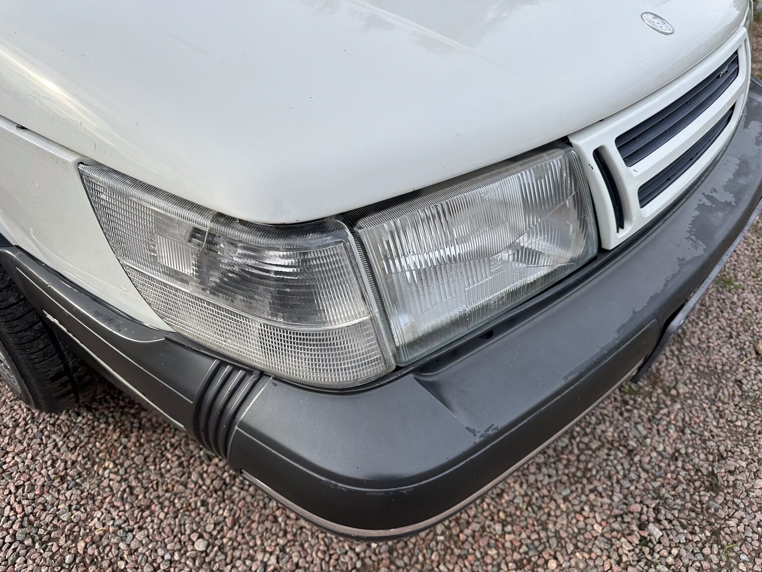 Exterior image of 1991 Saab 900 Turbo