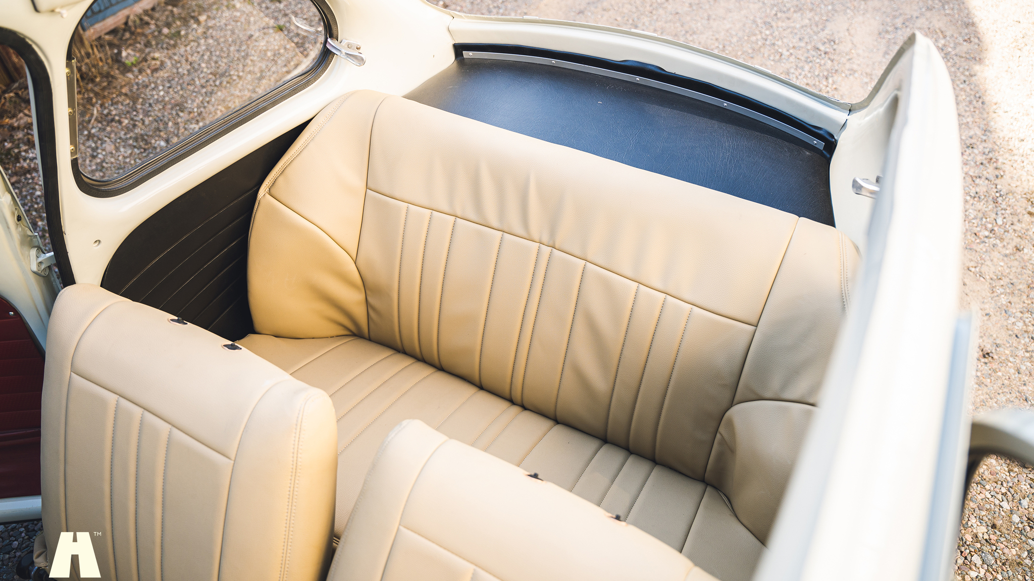 Innenraumfoto von 1968 Subaru 360 Deluxe (30)