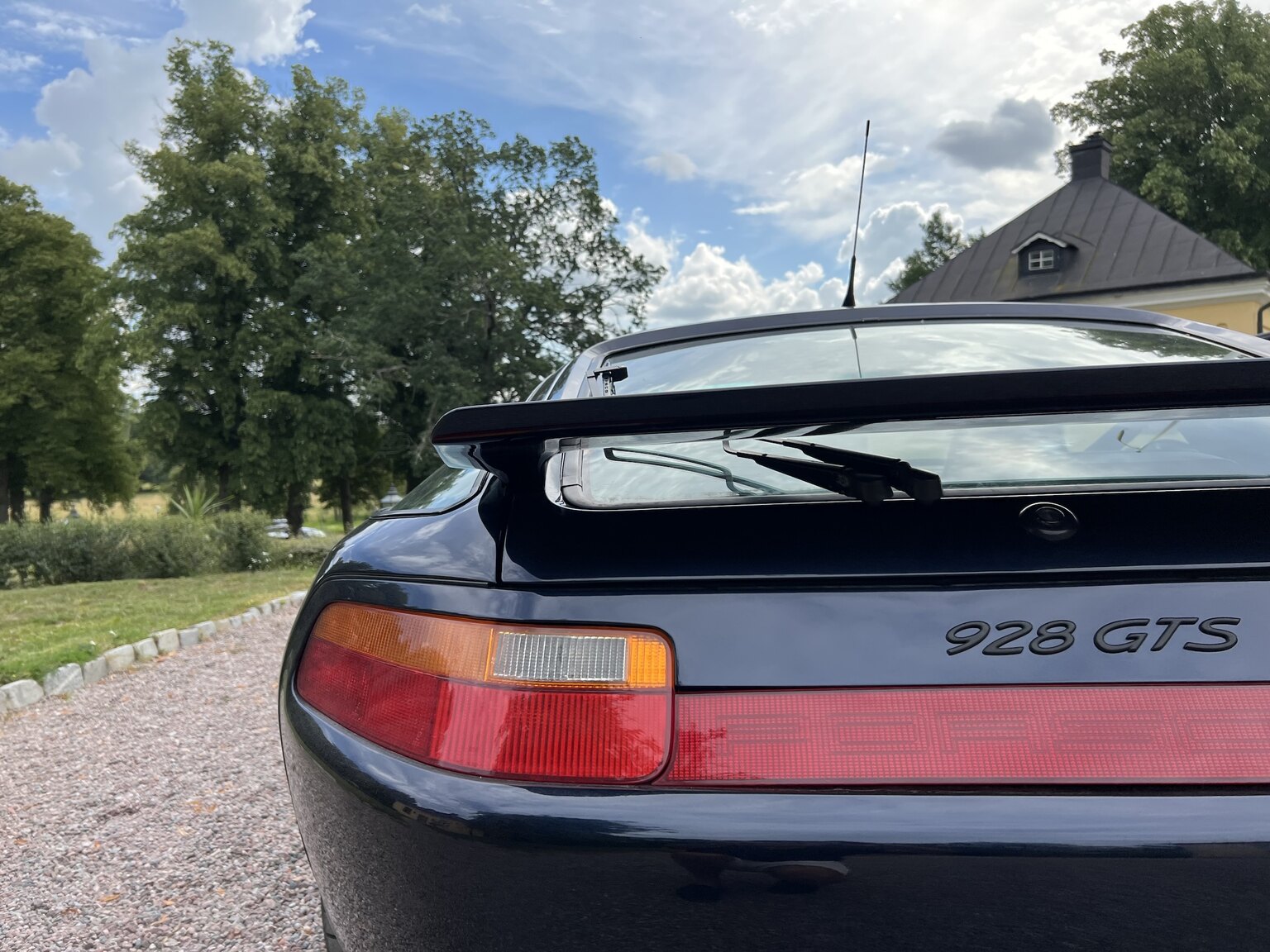 Exterior image of 1993 Porsche 928 GTS