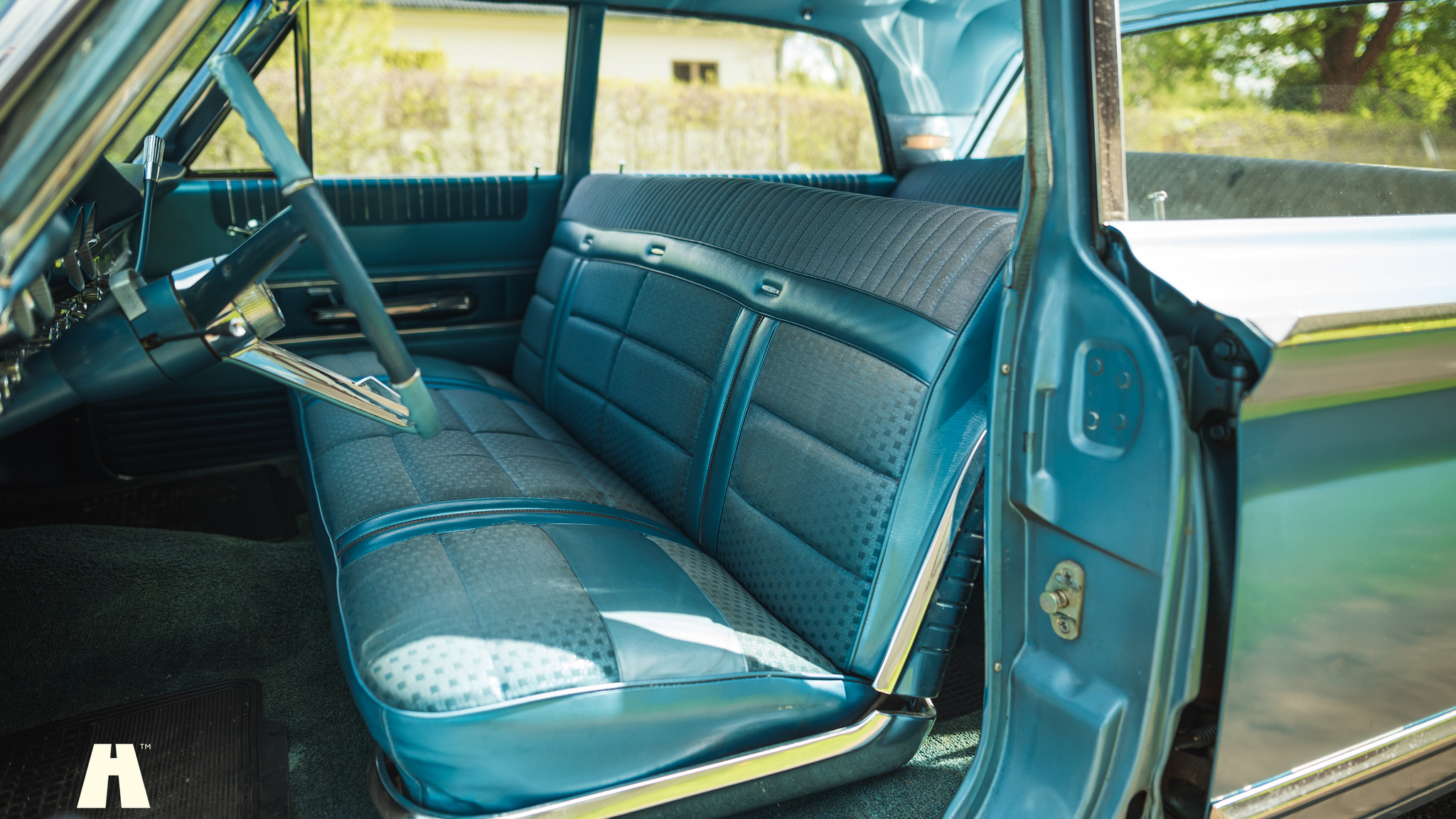 Interior image of 1963 Mercury Monterey Custom 4-door (4)