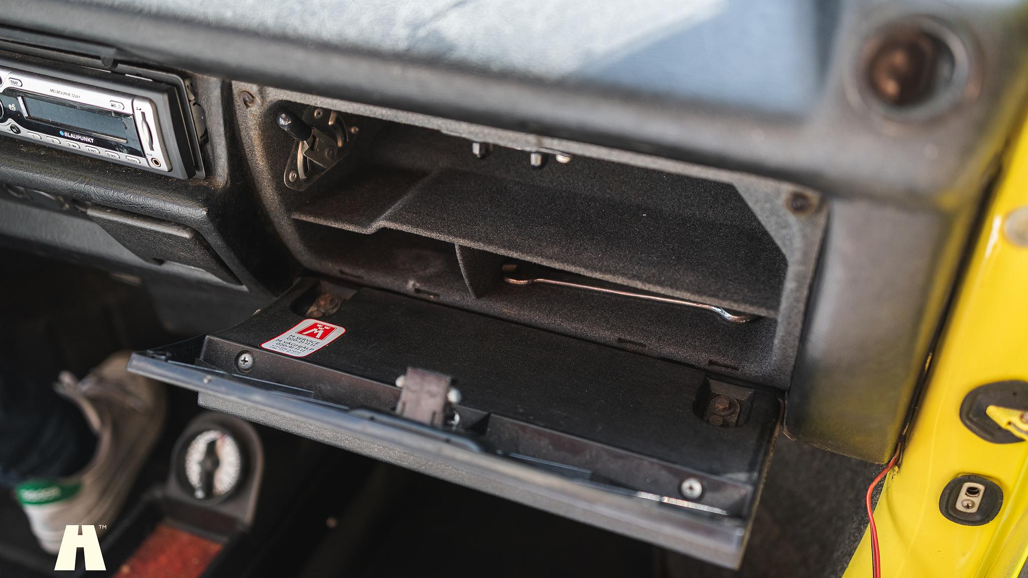 Interiörbild 1974 Volkswagen Bubbla 1303LS Cabriolet Svensksåld 