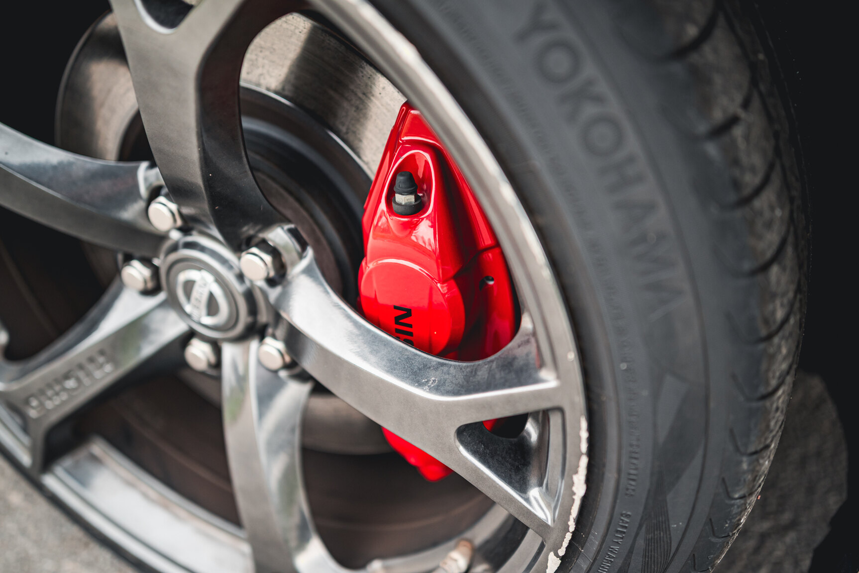 Exterior image of 2014 Nissan 370Z Nismo