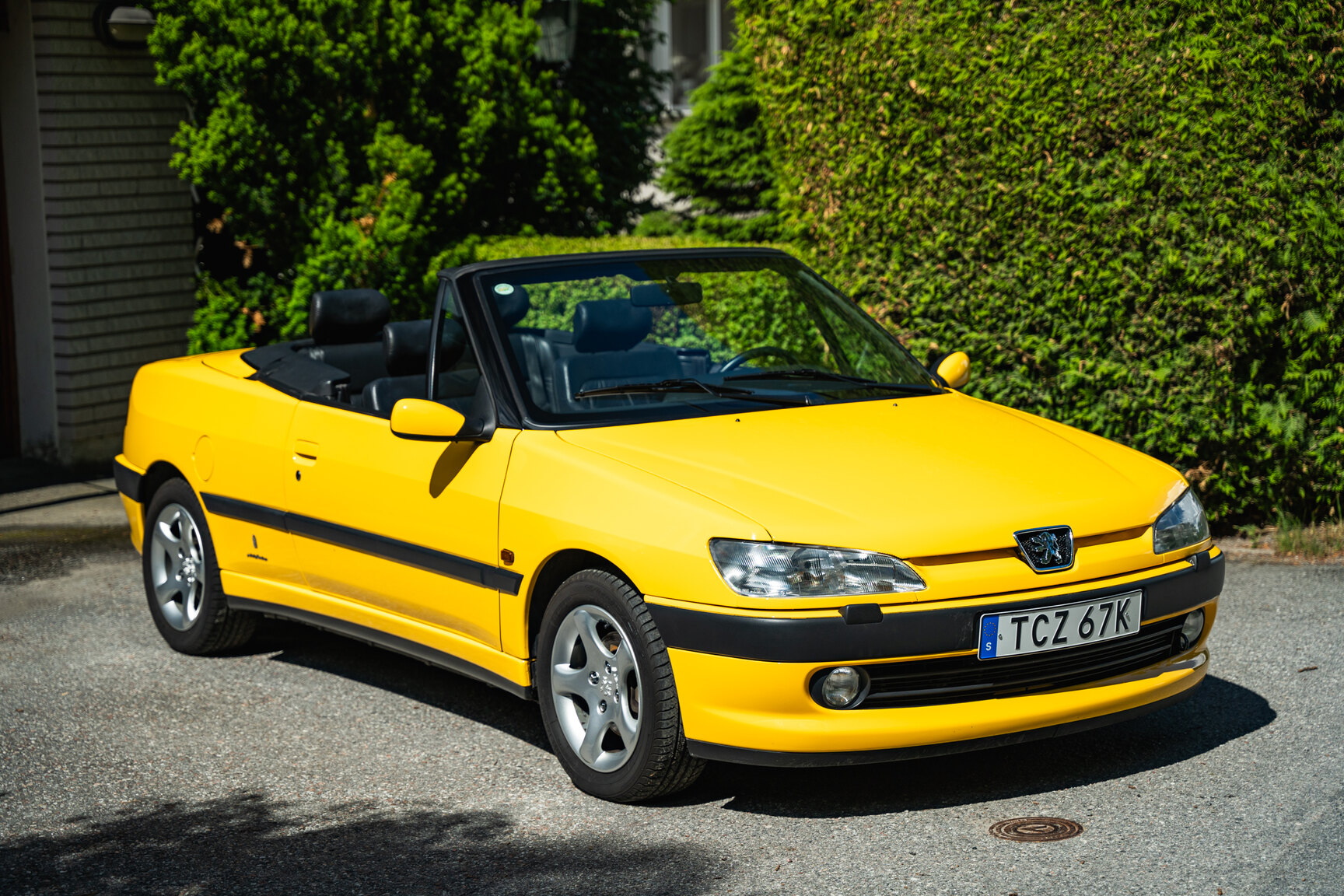 Exterior image of 1997 Peugeot 306 Cabriolet (11)