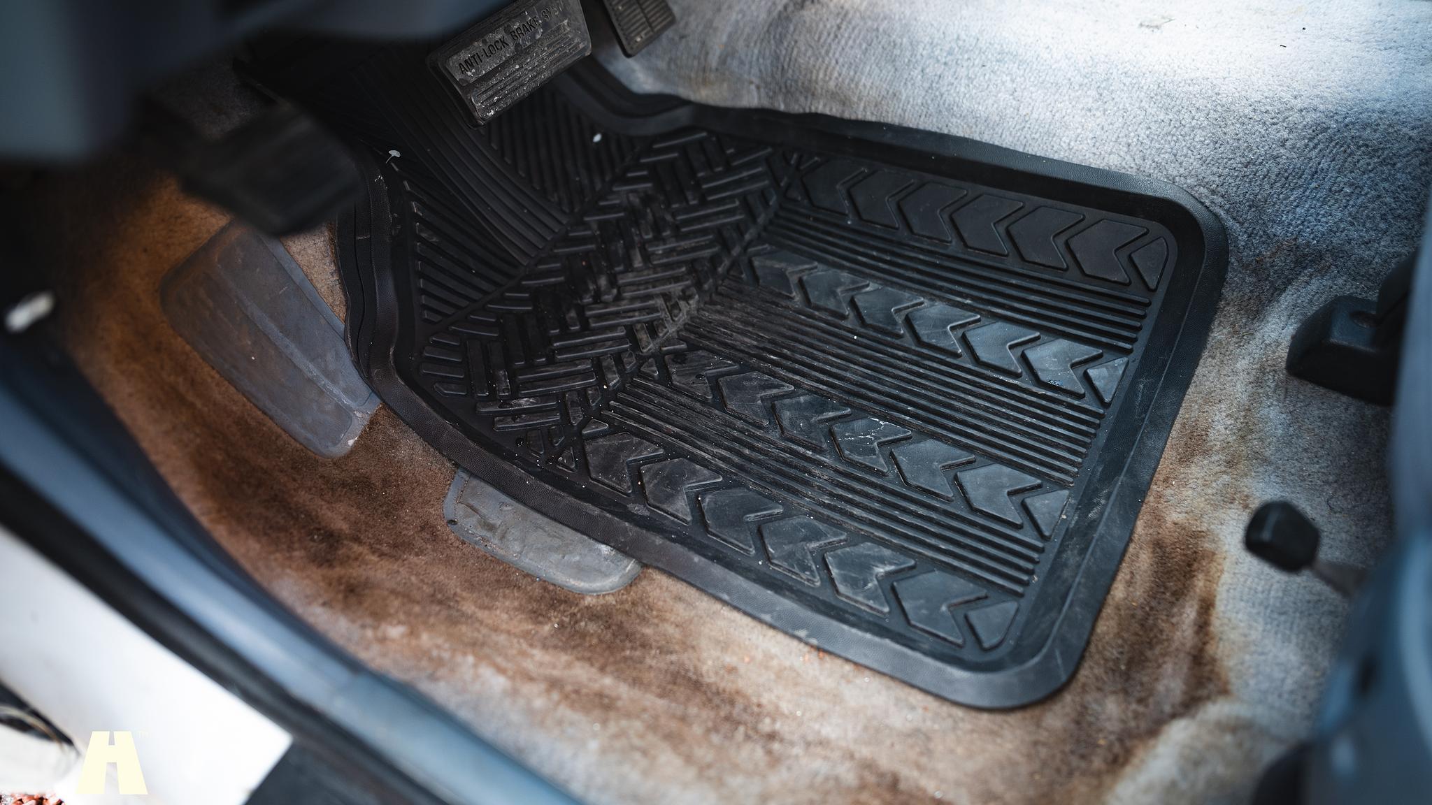 Innenraumfoto von 1994 Oldsmobile Cutlass Ciera Sedan 3.1 (47)