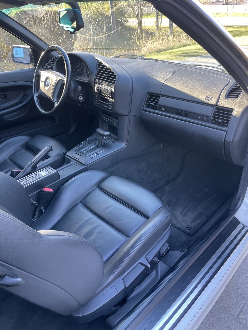 Interior image of 1995 BMW 328 iA Convertible