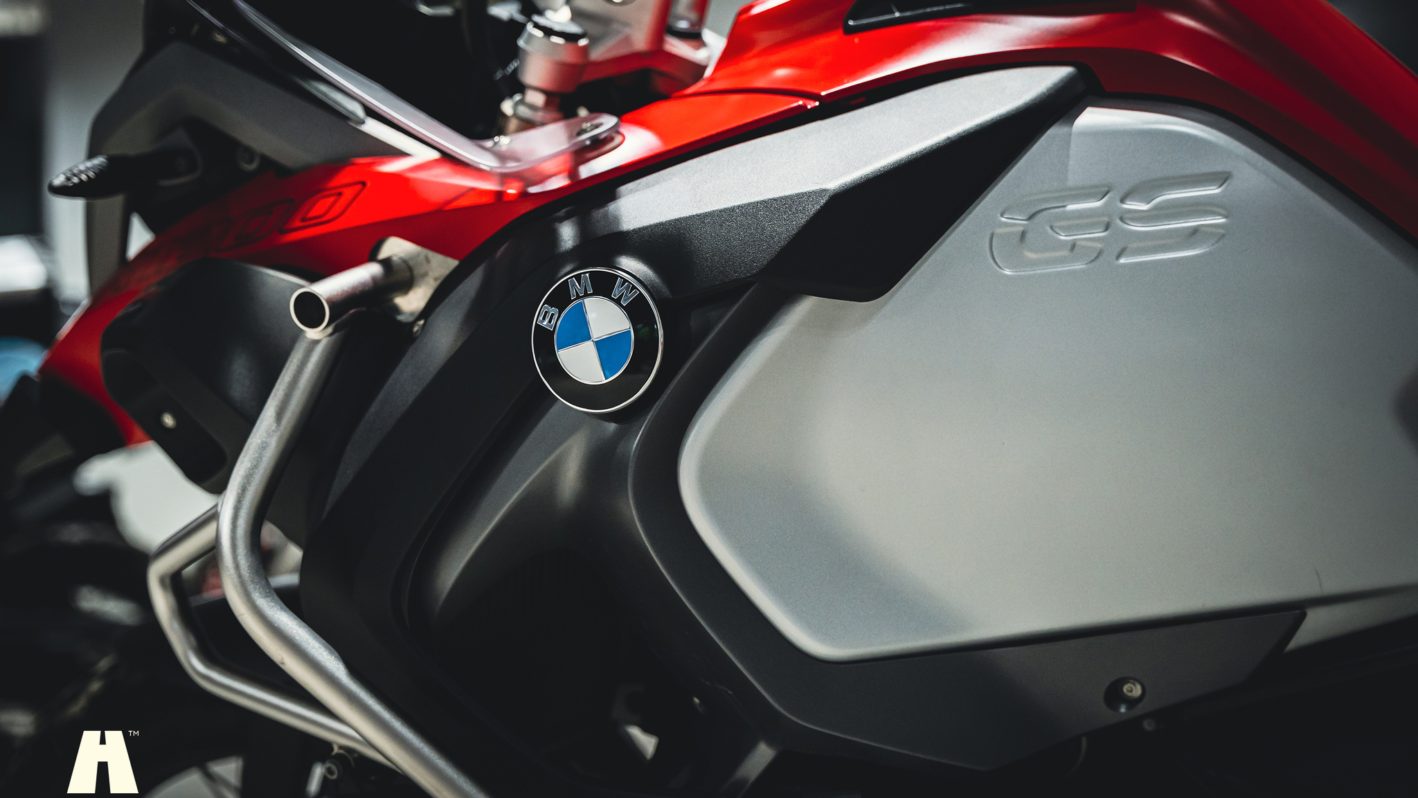 Exterior image of 2017 BMW R 1200 GSA (30)
