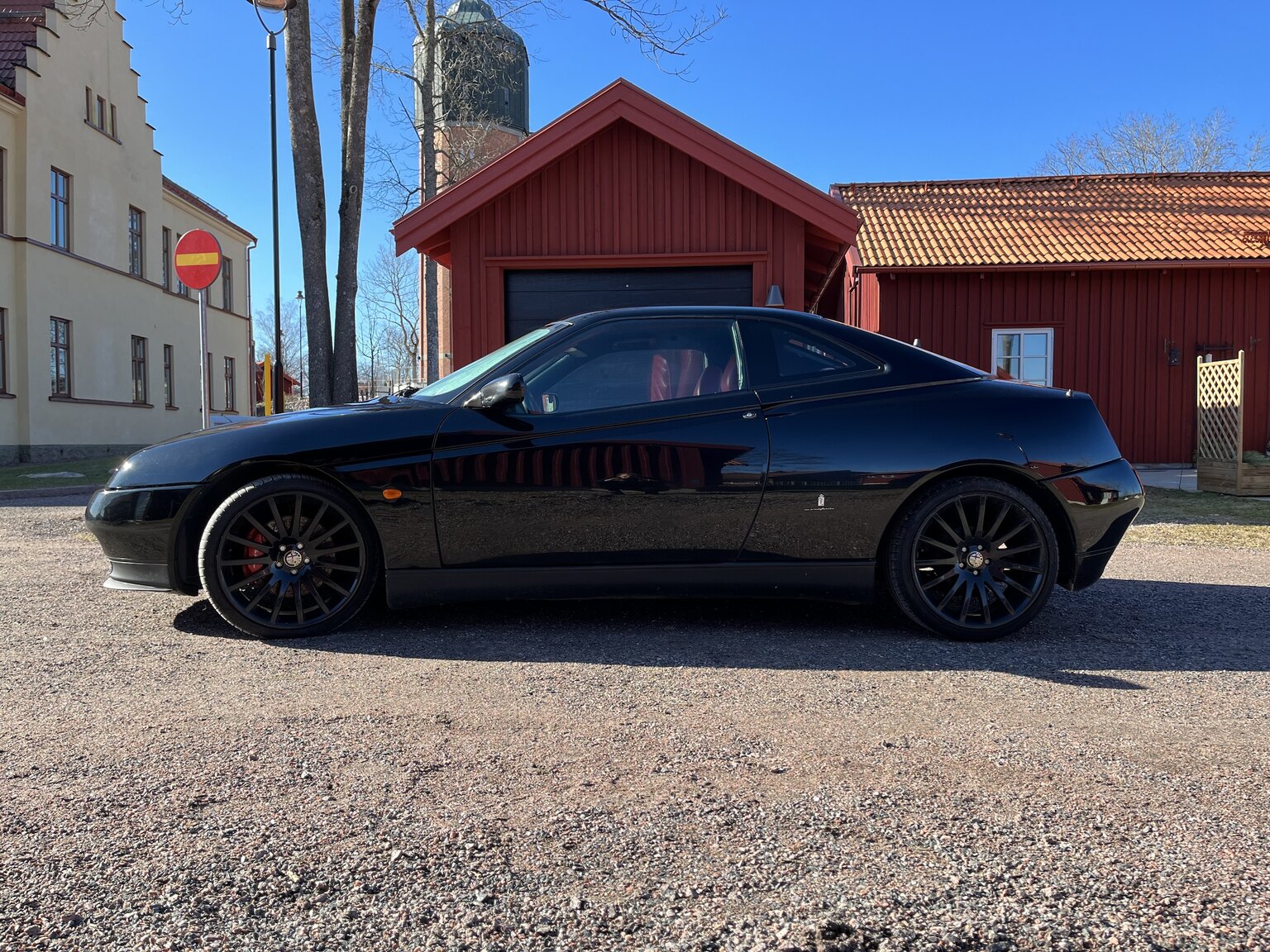 Exterior image of 1998 Alfa Romeo GTV