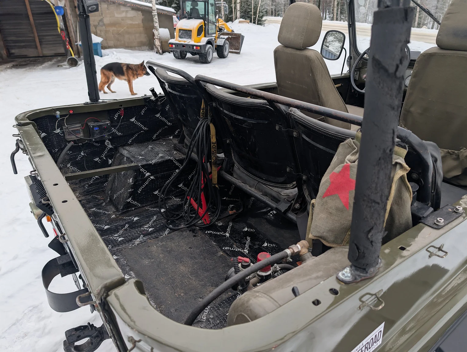 Innenraumfoto von 1973 UAZ 469 2.9 (12)