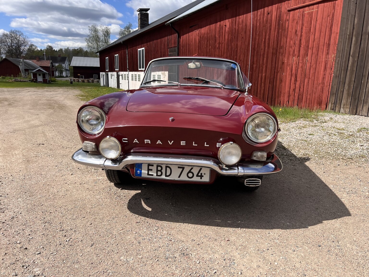 Exterior image of 1967 Renault Caravelle Coupé