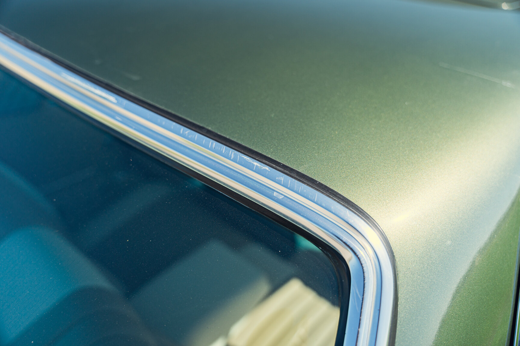 Exterior image of 1976 Mercedes-Benz 450 SLC (69)