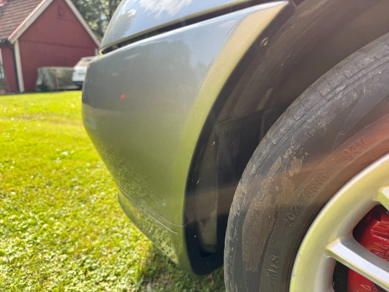 Exterior image of 1997 Alfa Romeo GTV (35)