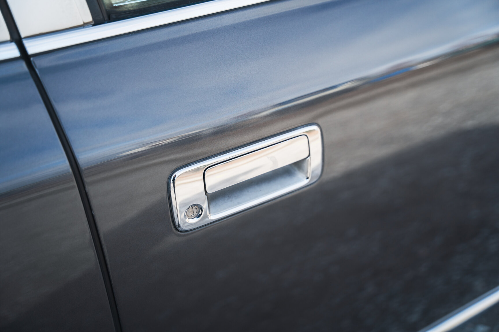 Exteriörbild på 2000 Toyota Century