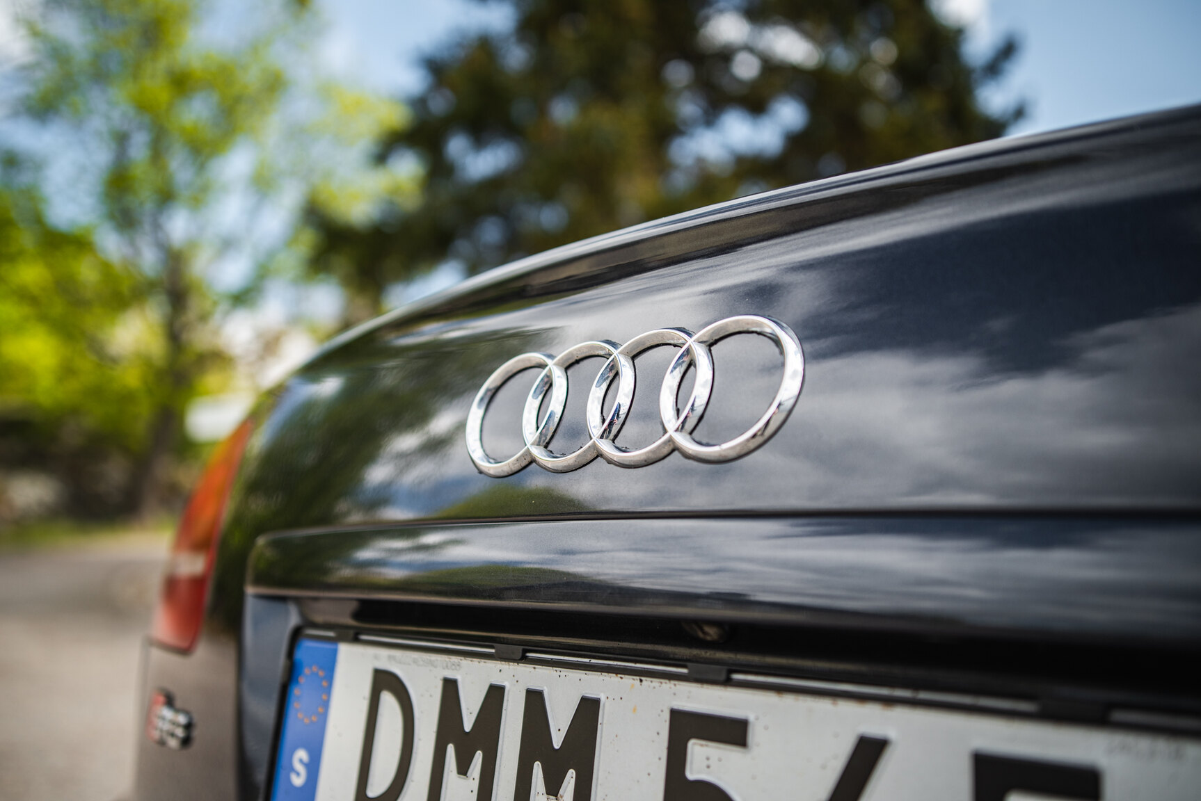 Exterior image of 2009 Audi S8 5.2 V10 FSI Quattro
