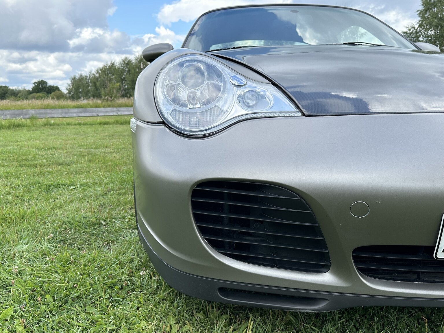 Exterior image of 2002 Porsche 996 Turbo