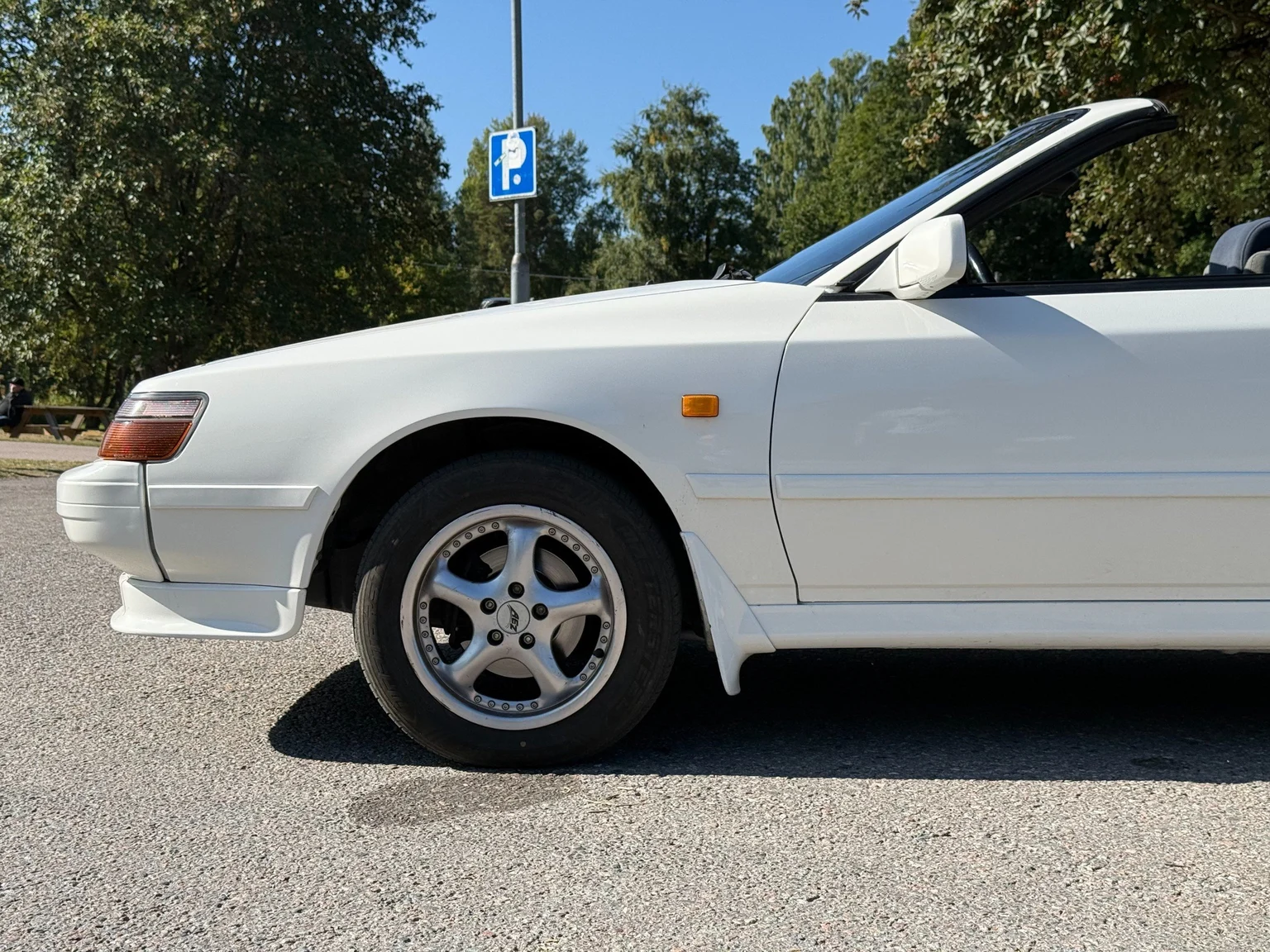 Exterior image of 1988 Toyota Celica Cabriolet (28)
