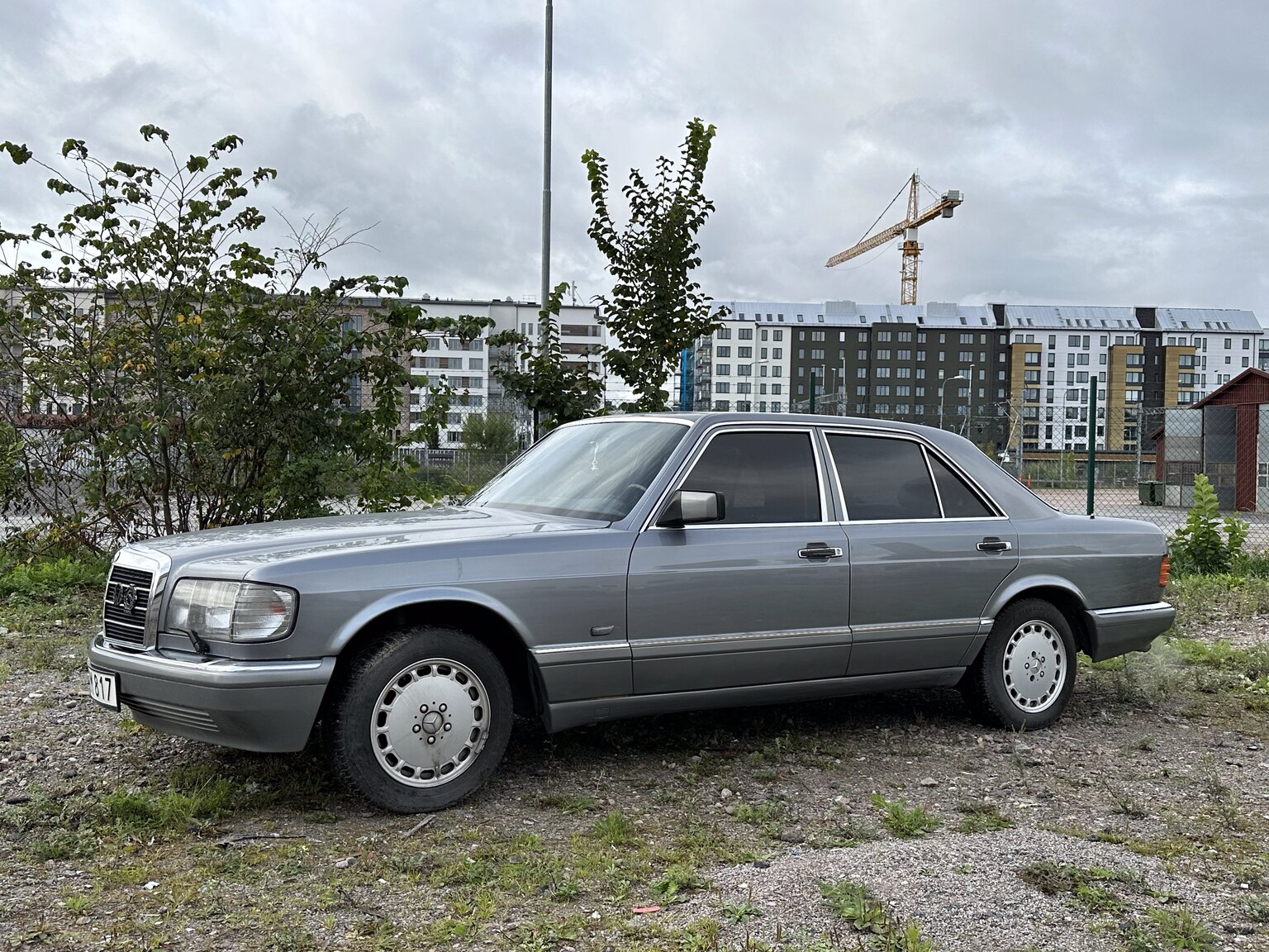 Exterior image of 1987 Mercedes 300 SE