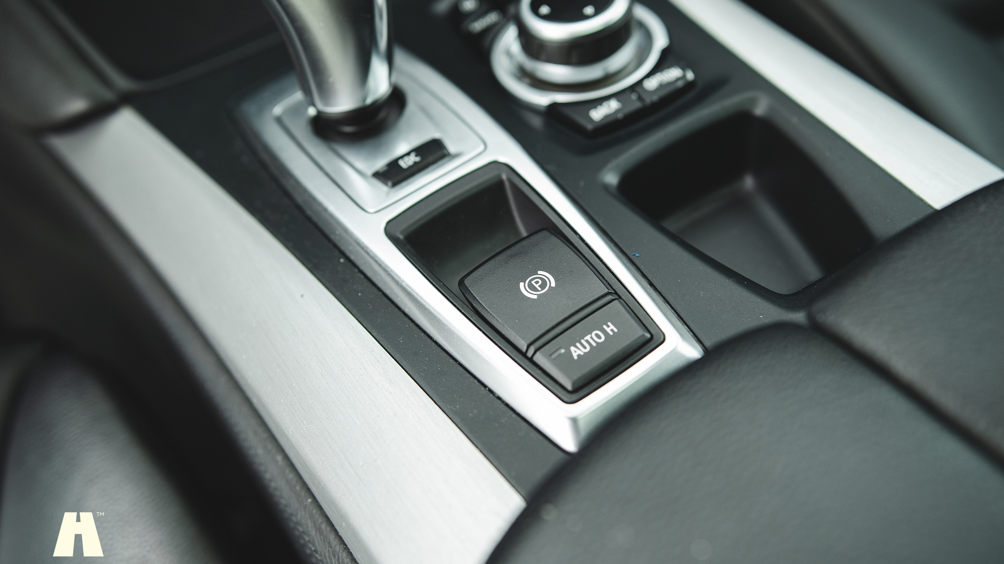 Innenraumfoto von 2010 BMW X6 M Ferrita 555HK (24)