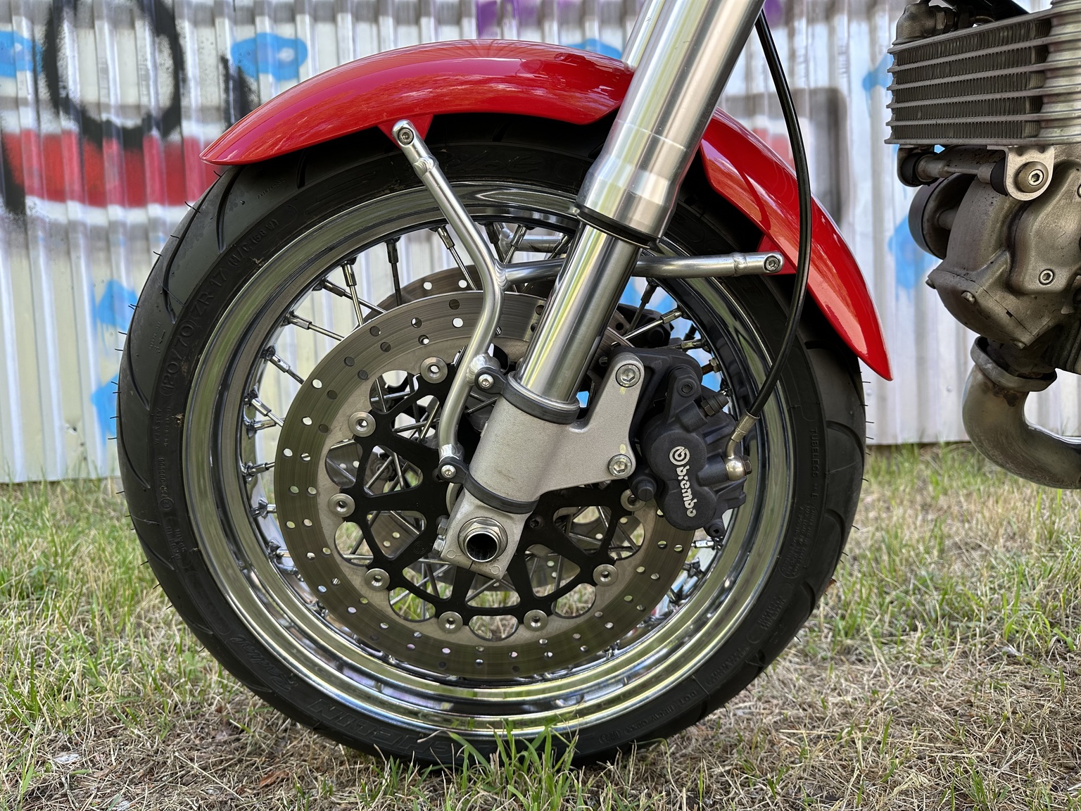 Aussenfoto 2006 Ducati 1000 GT (13)