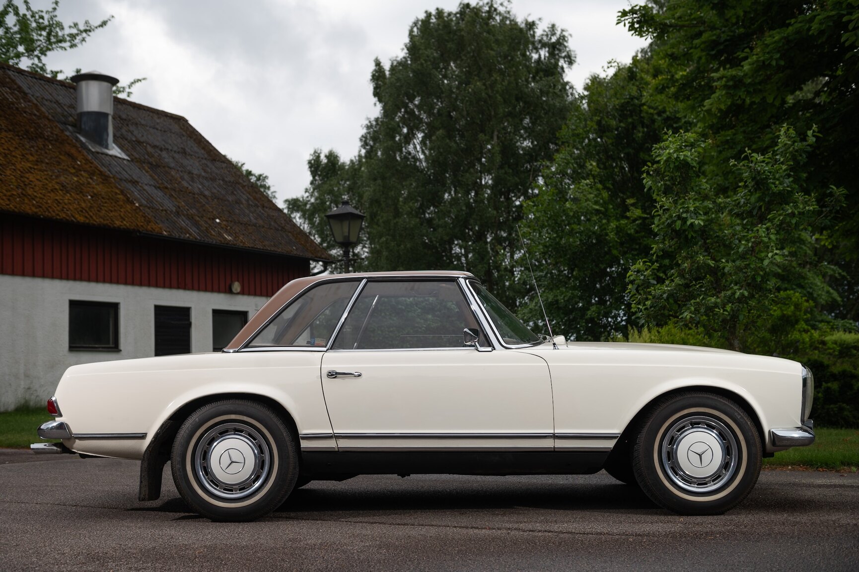 Aussenfoto 1968 Mercedes-Benz 280 SL Pagoda (27)
