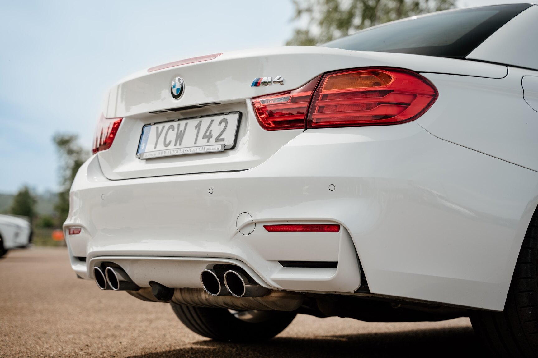 Exteriörbild på 2015 BMW M4 Cabriolet