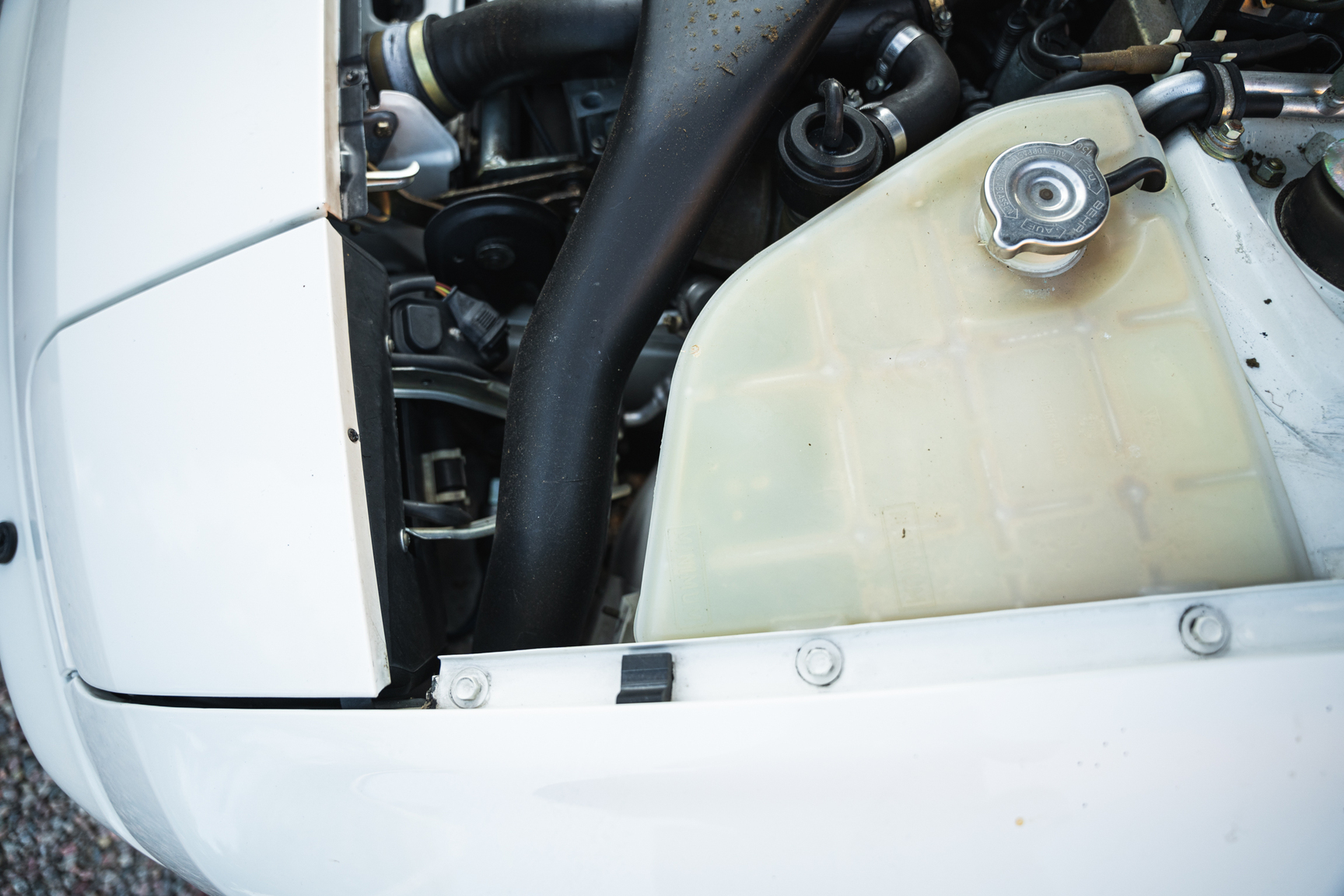 Image of 1991 Porsche 944 Turbo Cabriolet mechanics