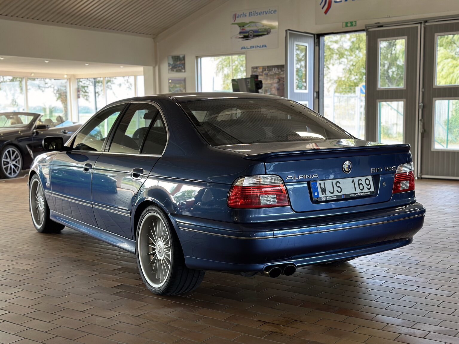 Exteriörbild på 2002 ALPINA B10 V8S