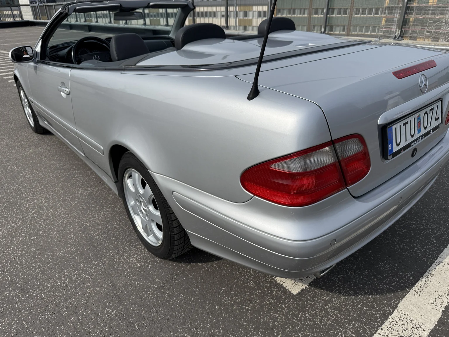 Aussenfoto 2001 MERCEDES-BENZ CLK 230 Kompressor Cabriolet (35)