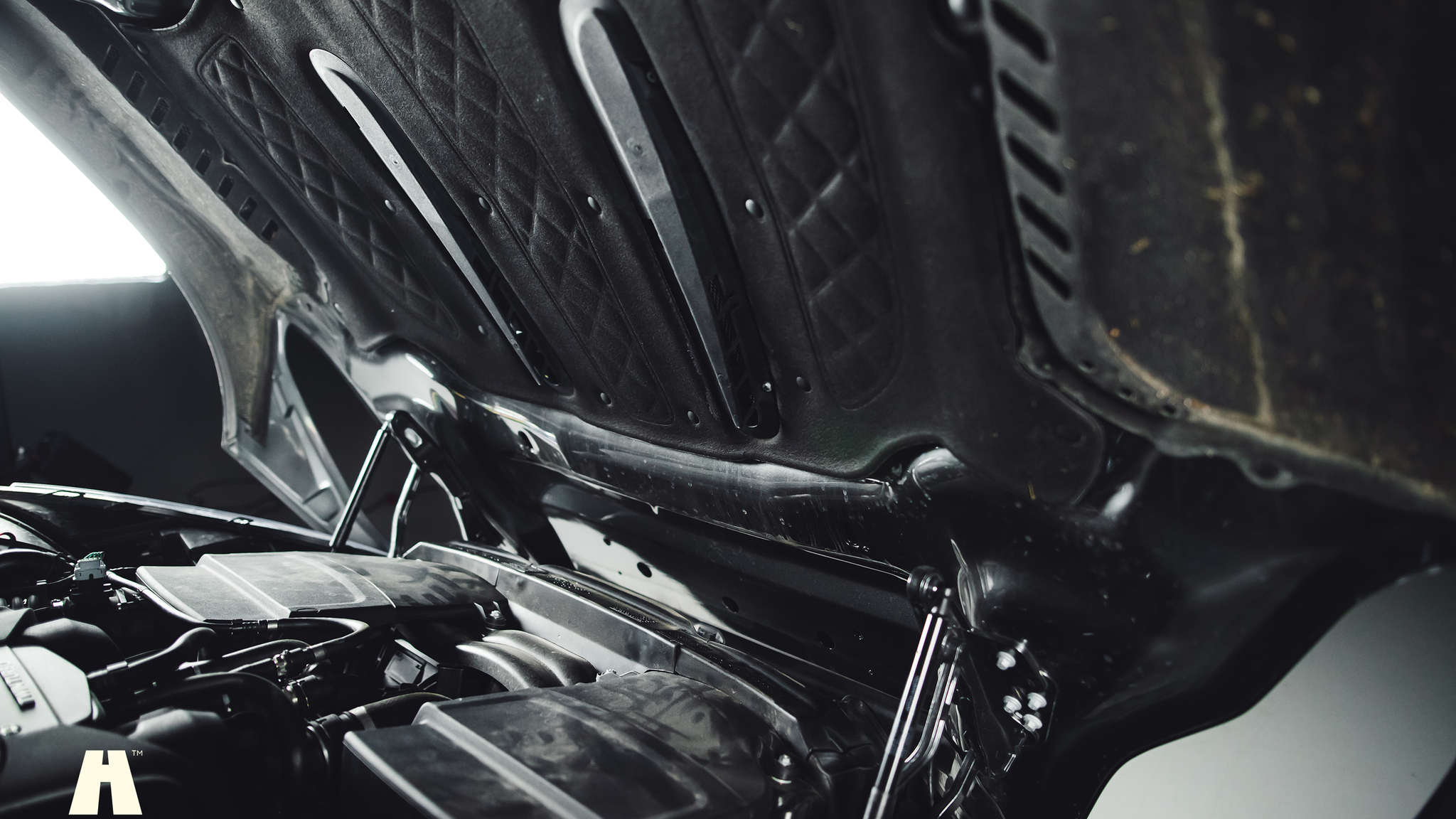 Image of 2019 Aston Martin DB11 AMR (9) mechanics